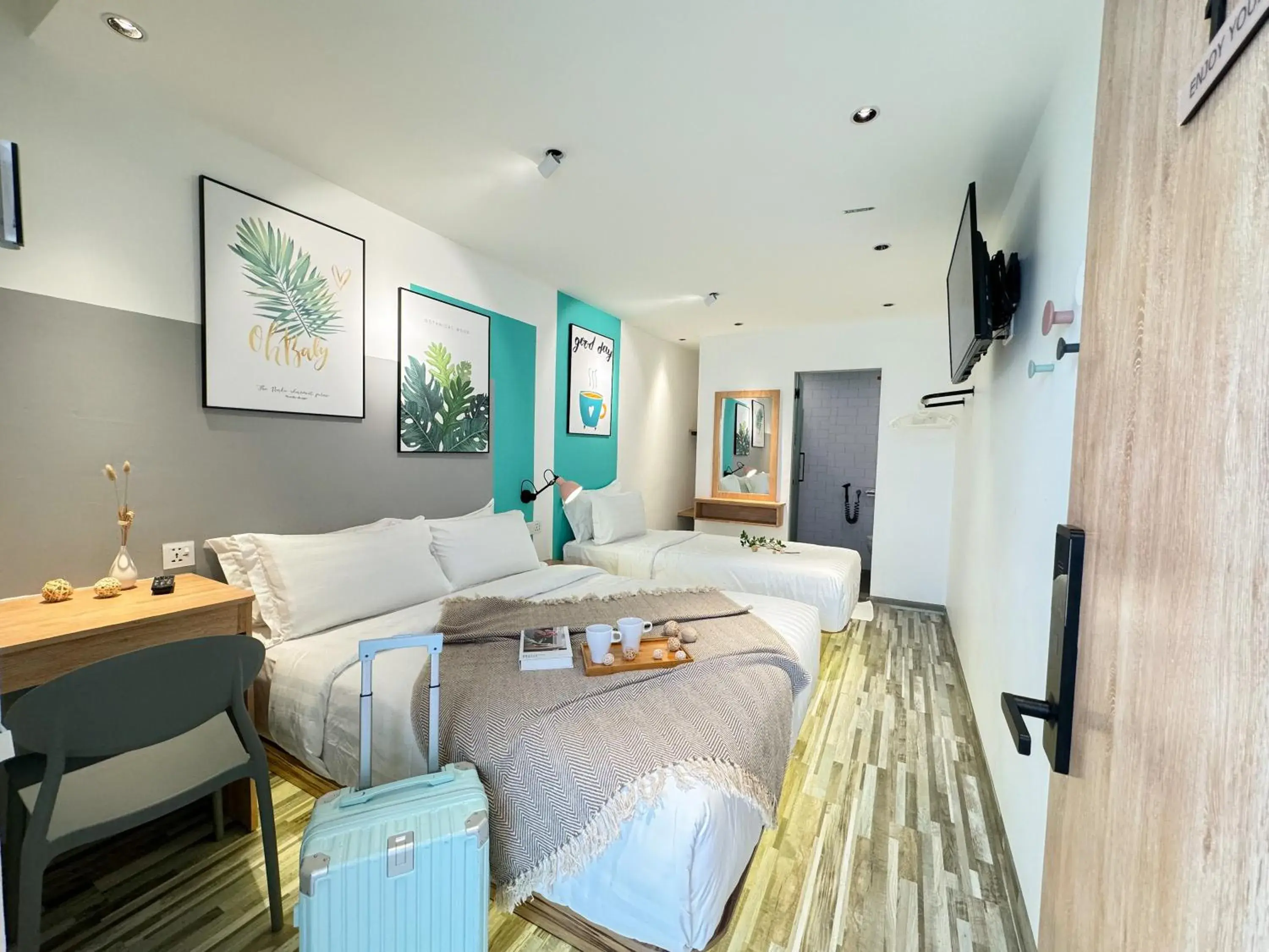 Deluxe Family Room in Apple 1 Hotel Gurney Deluxe Family Room in Apple 1 Hotel Gurney