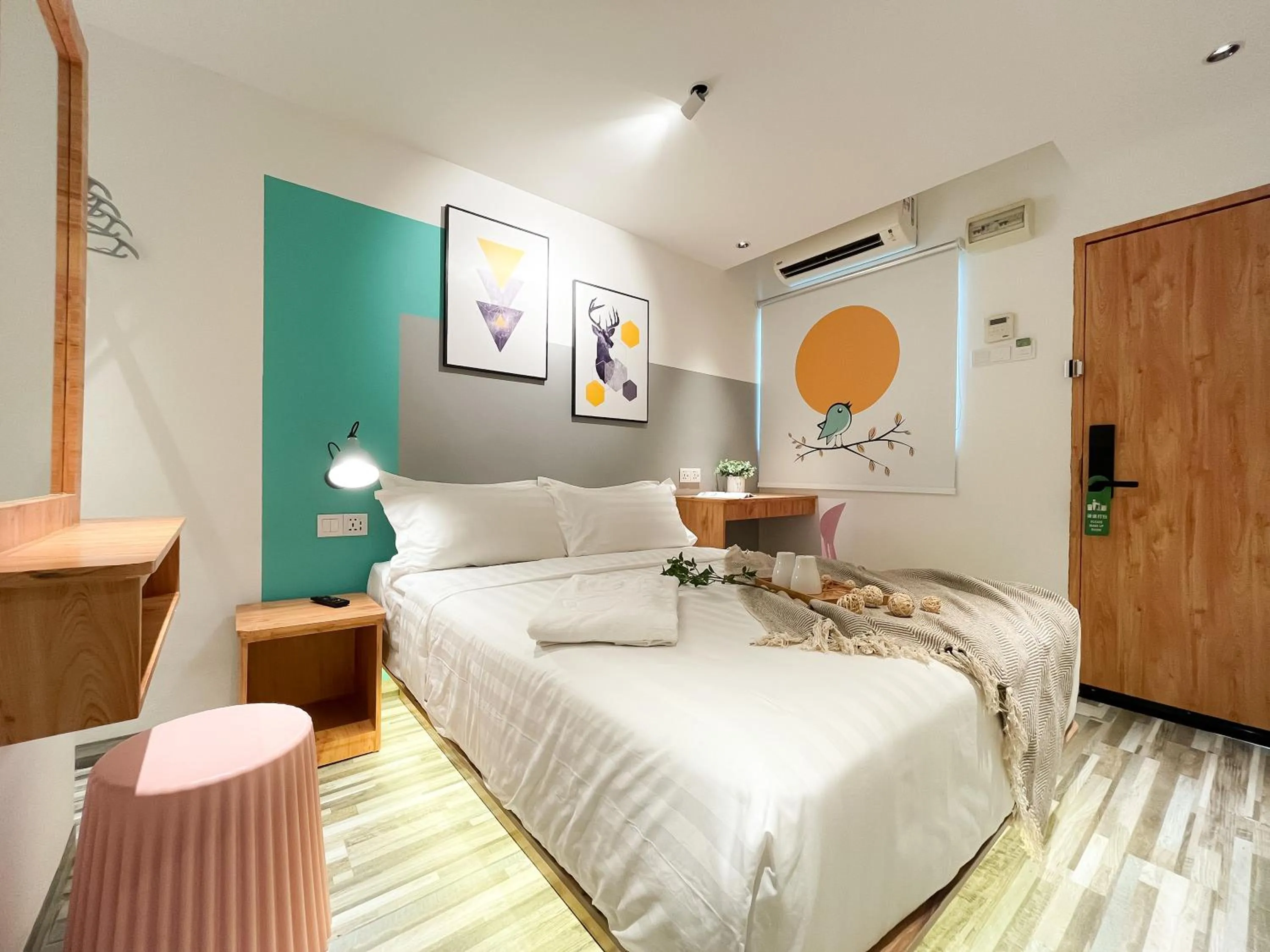 Bed in Apple 1 Hotel Gurney