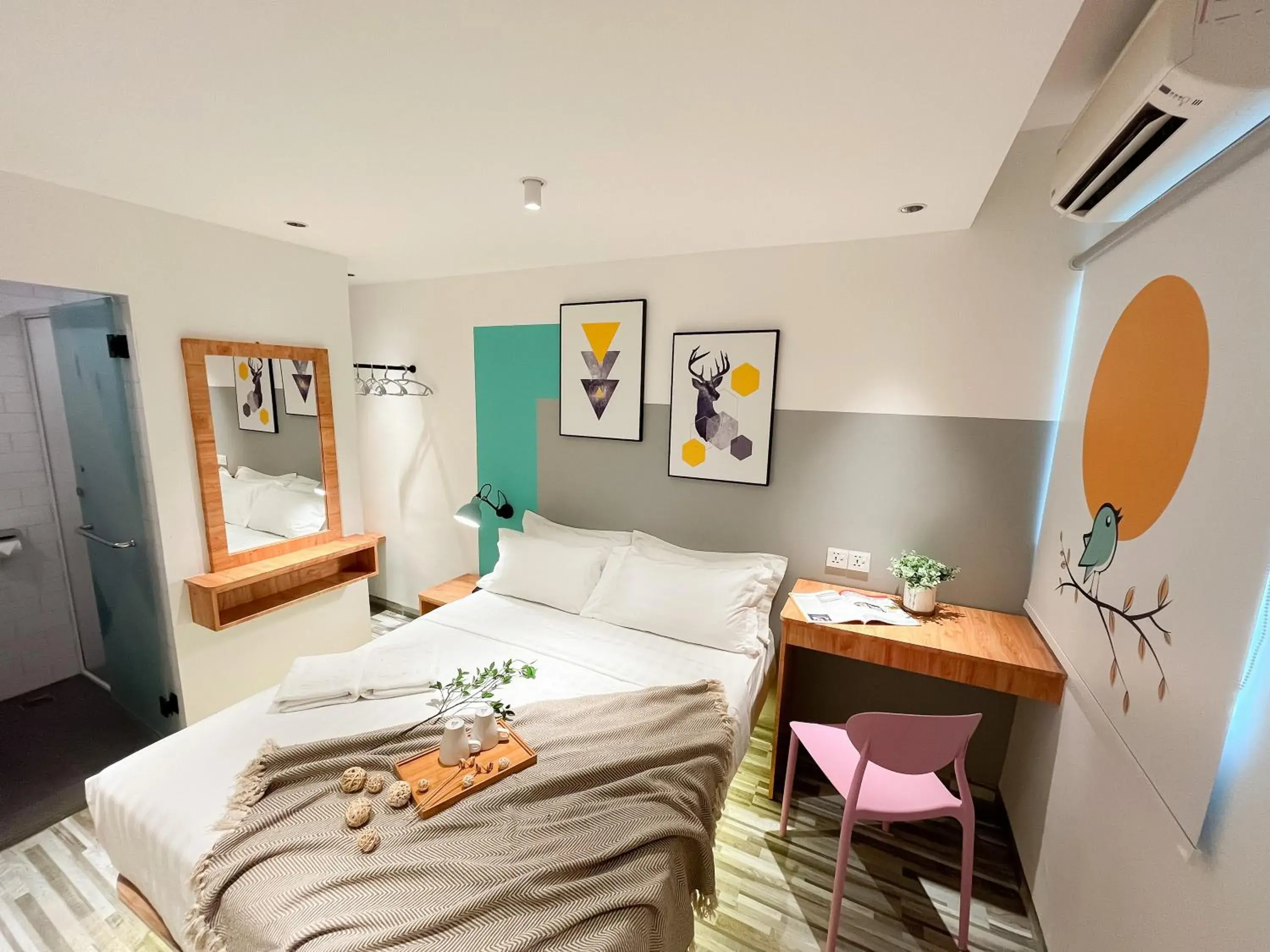 Bed in Apple 1 Hotel Gurney Bed in Apple 1 Hotel Gurney