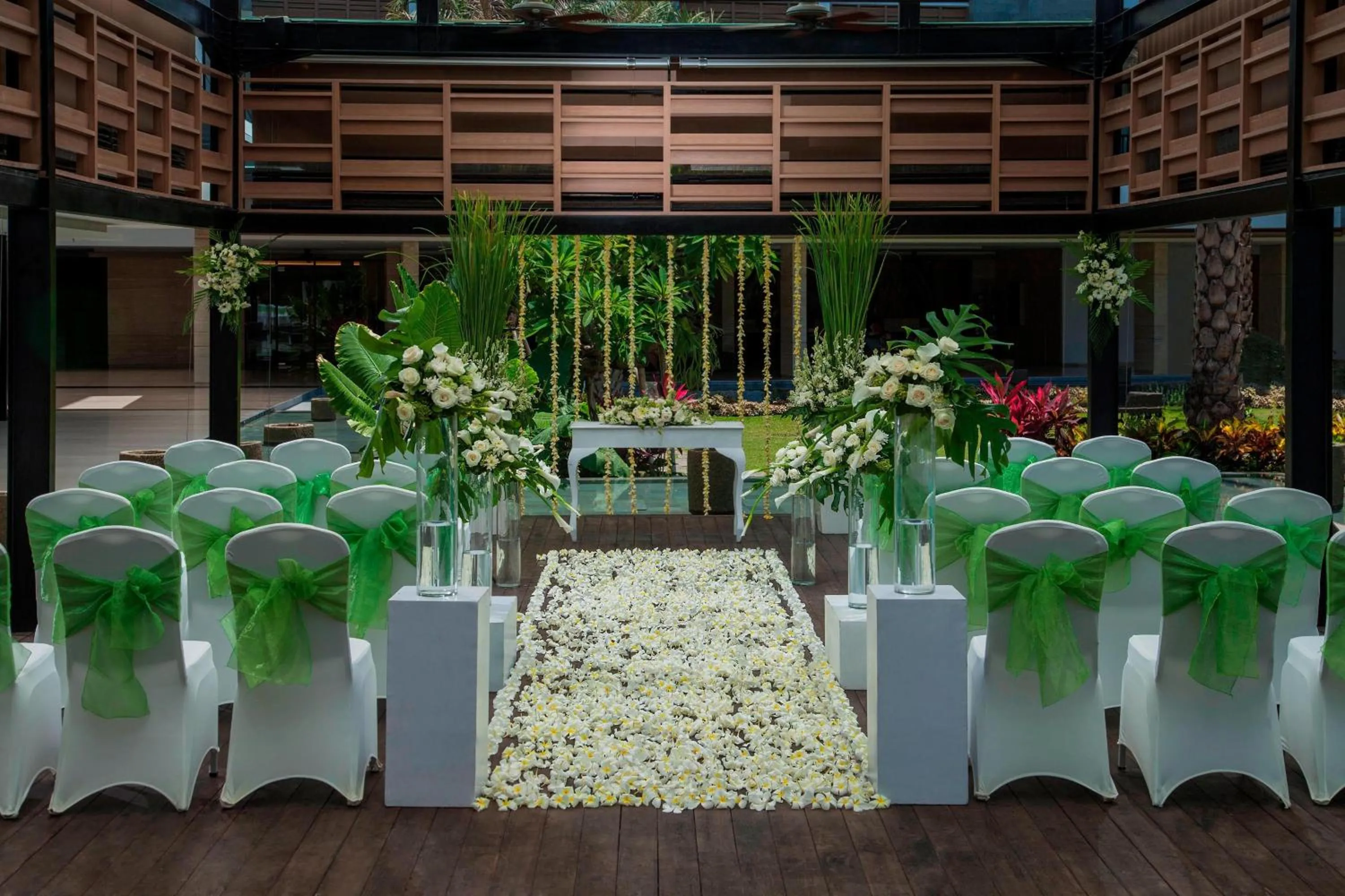 Swimming pool in Courtyard by Marriott Bali Seminyak Resort