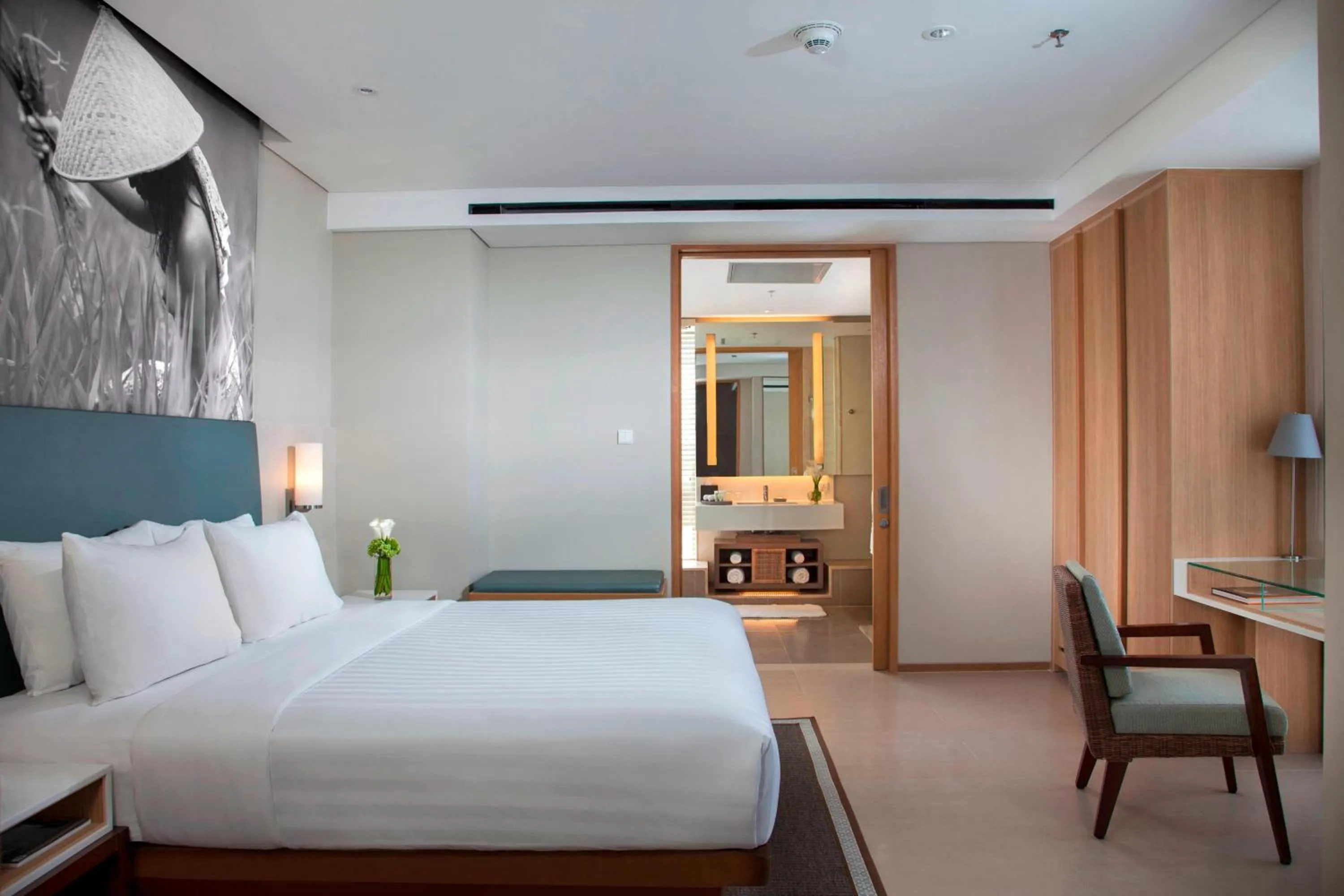 Bedroom, Bed in Courtyard by Marriott Bali Seminyak Resort