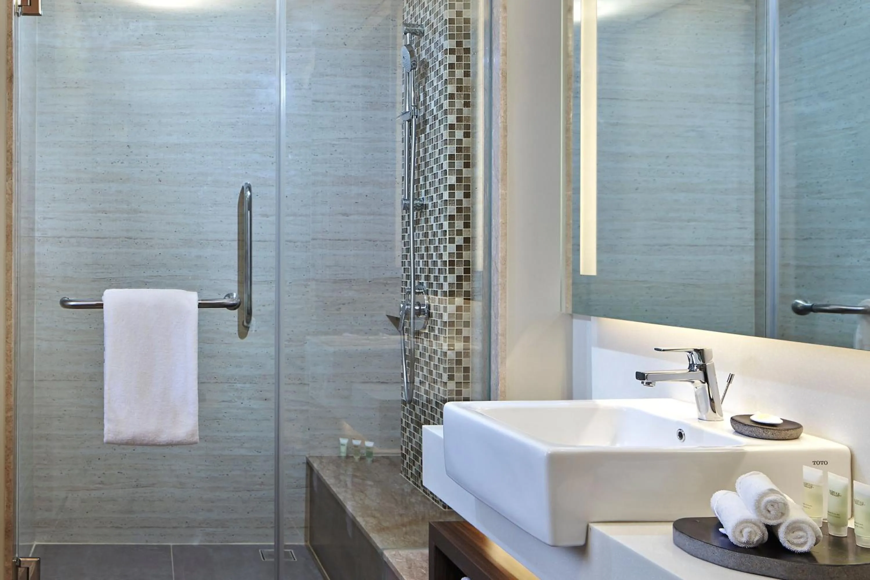 Shower in Courtyard by Marriott Bali Seminyak Resort
