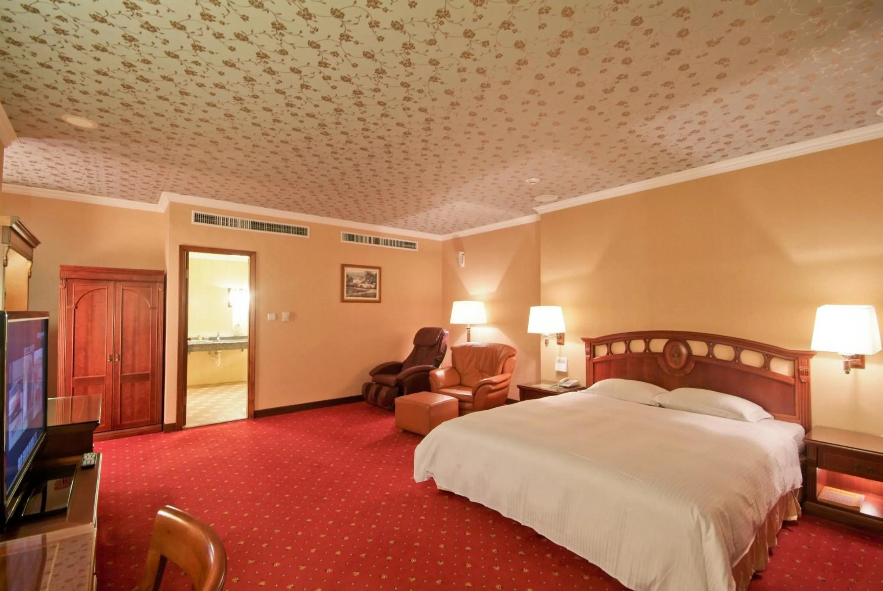 Bed in F Hotel Tainan