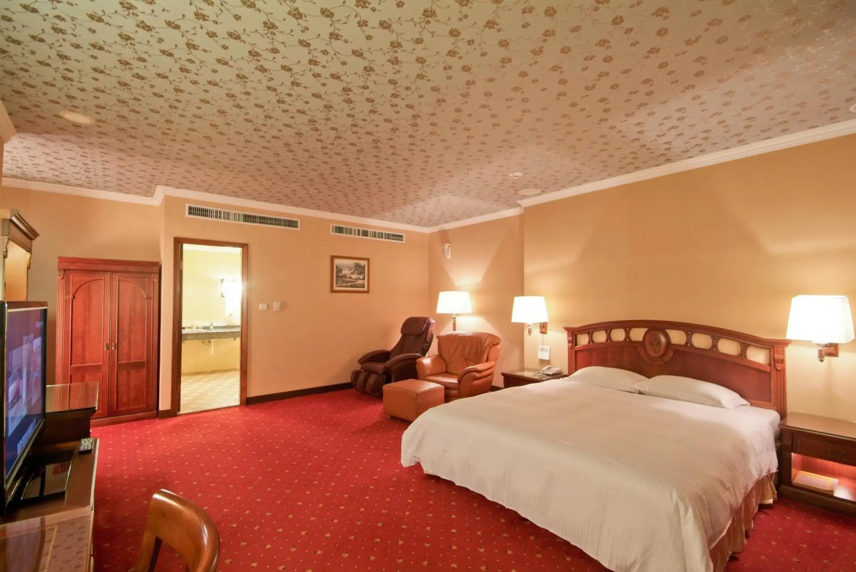 Bed in F Hotel Tainan Bed in F Hotel Tainan