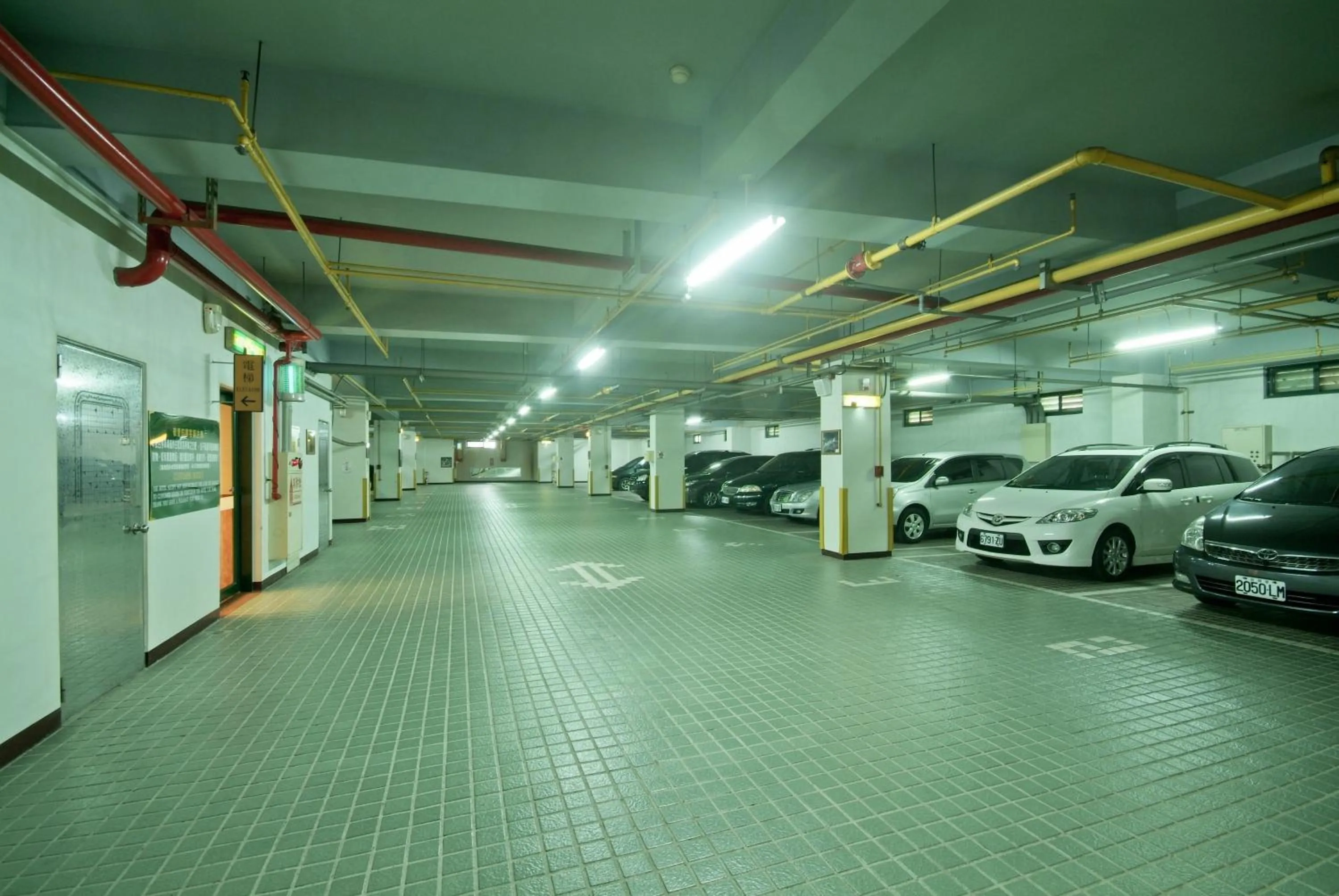 Area and facilities in F Hotel Tainan