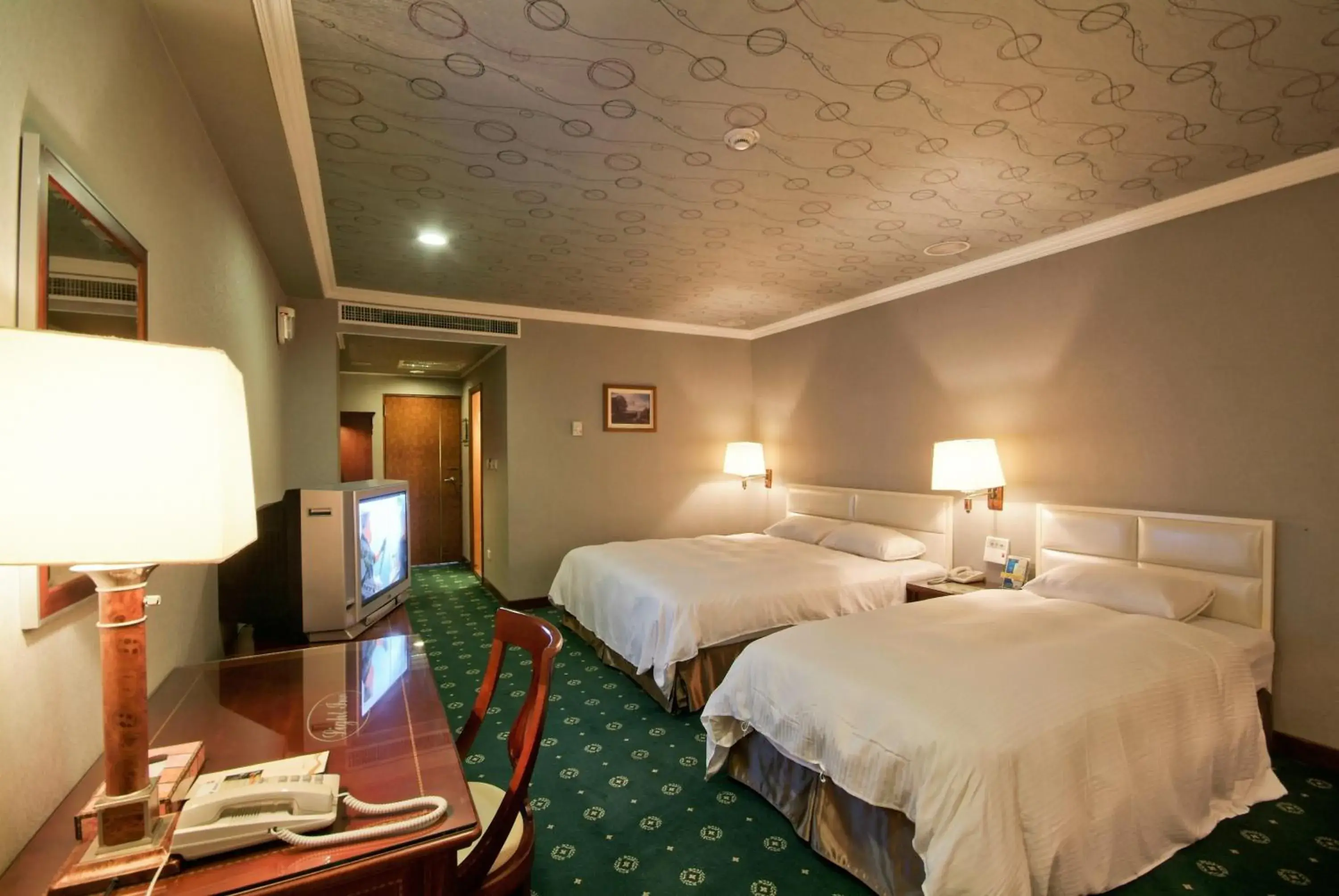 Photo of the whole room, Bed in F Hotel Tainan Photo of the whole room, Bed in F Hotel Tainan