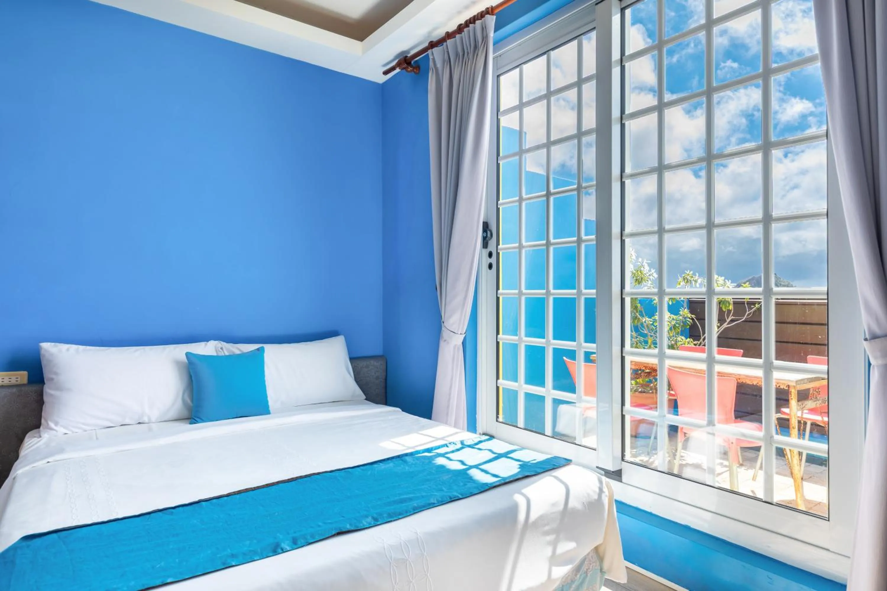 Photo of the whole room in Golden Ocean Azure Hotel