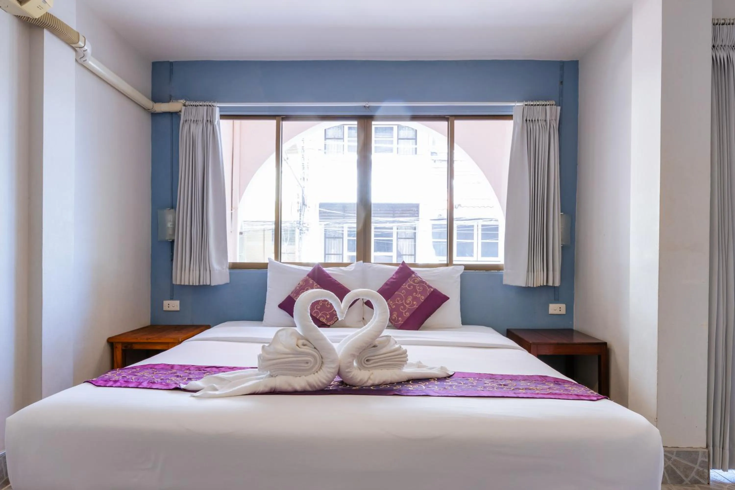 Bed in Hua Hin Star Hotel