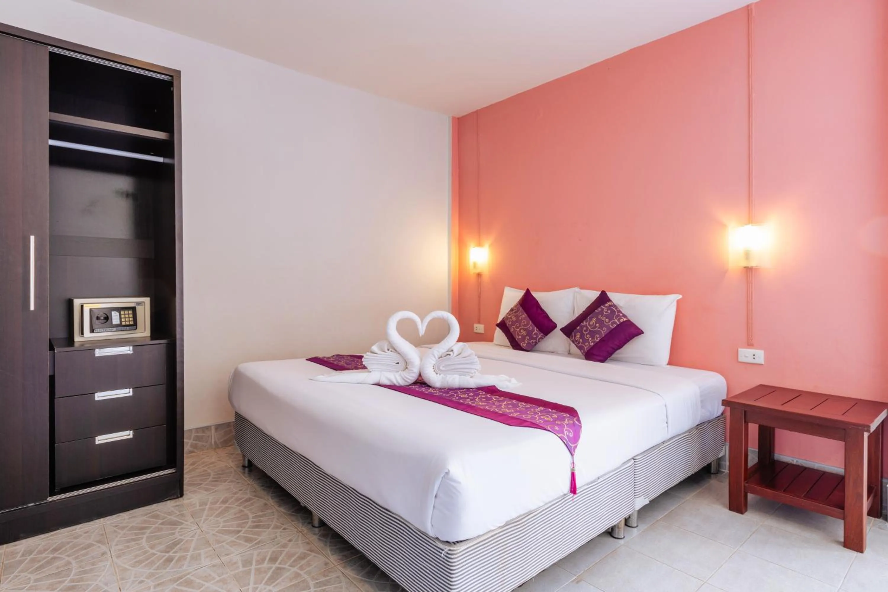 Bed in Hua Hin Star Hotel