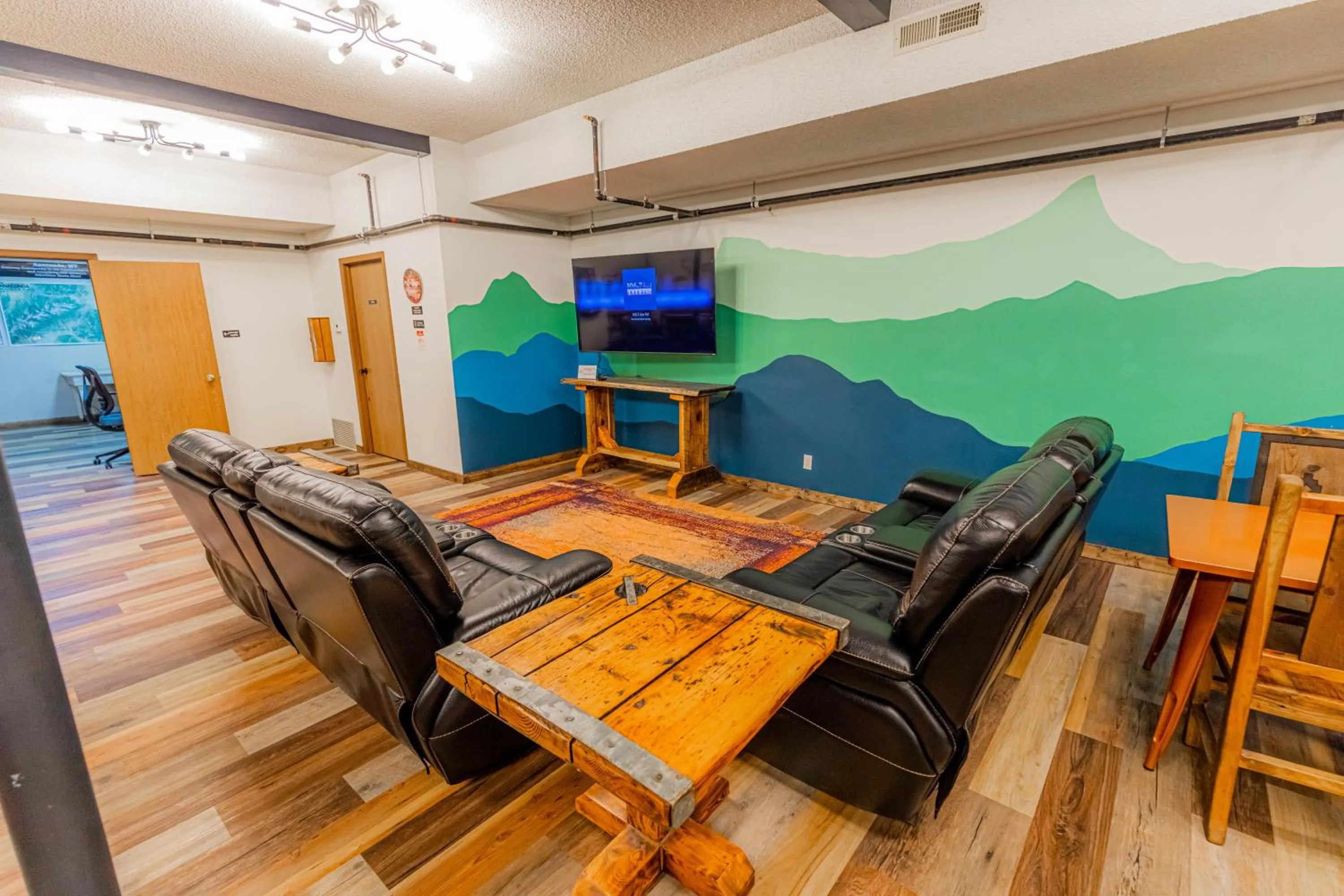 Property building in Pintler's Portal Hostel