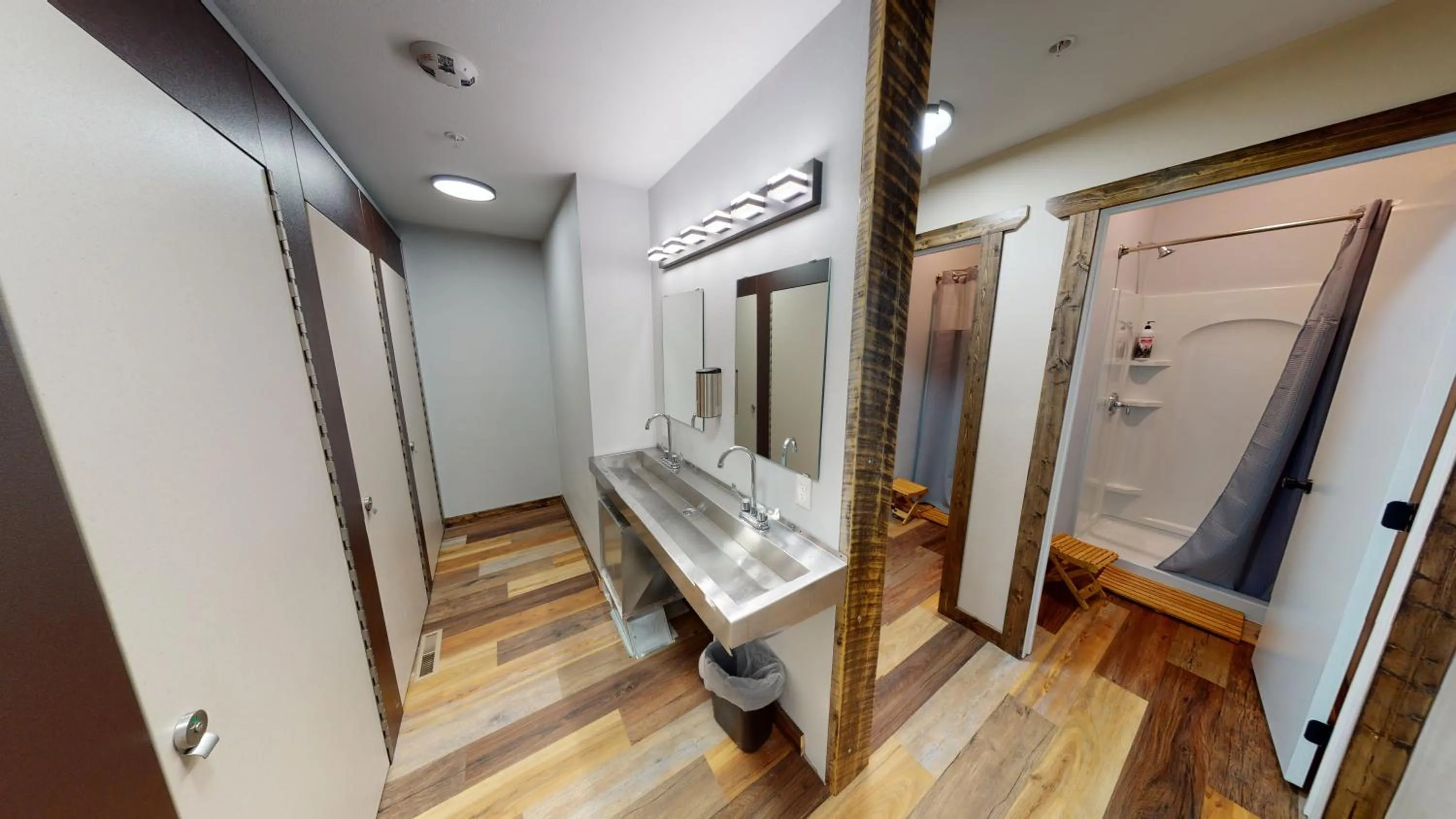 Shower in Pintler's Portal Hostel