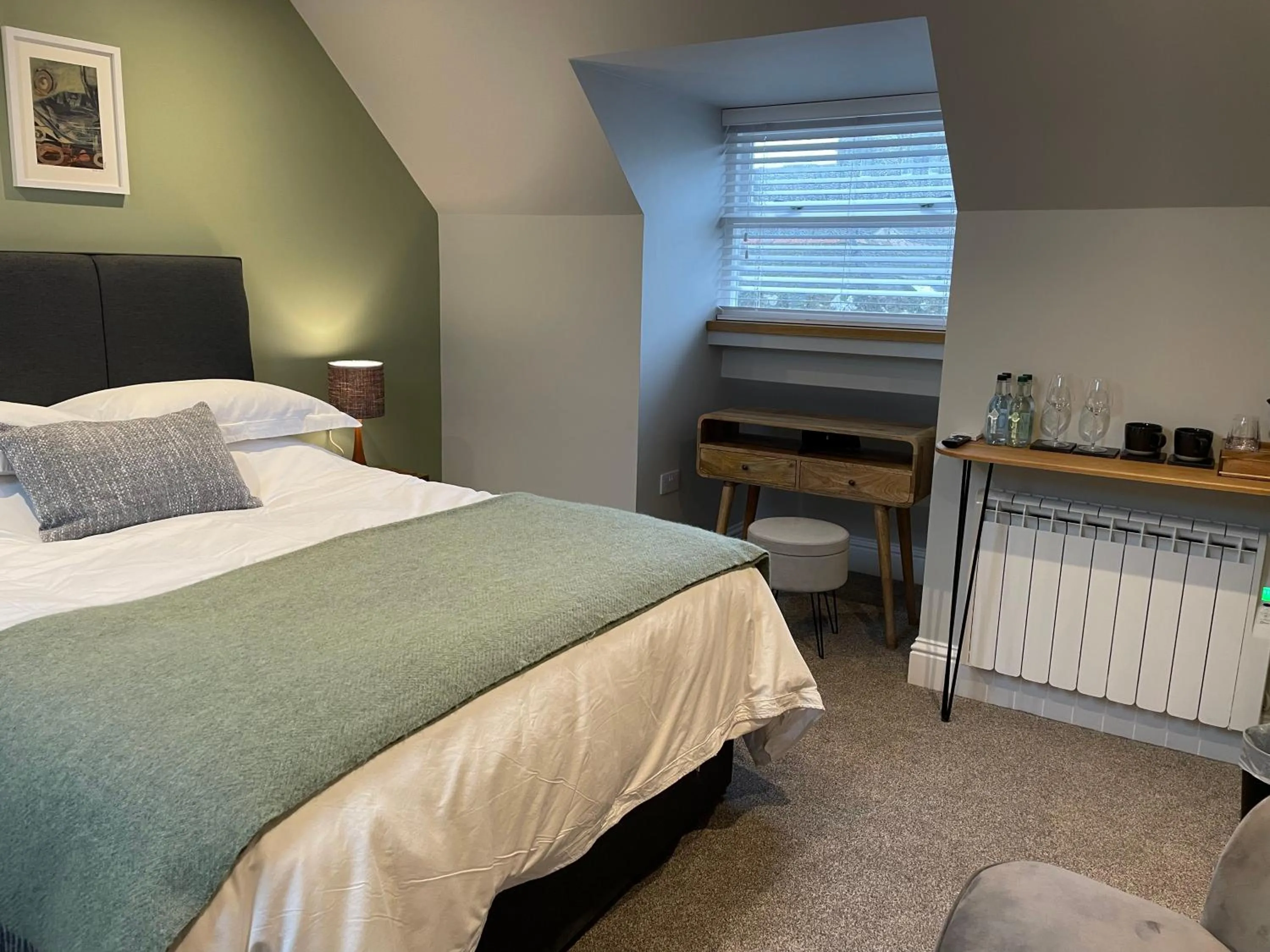 Photo of the whole room, Bed in Rooms at Allium