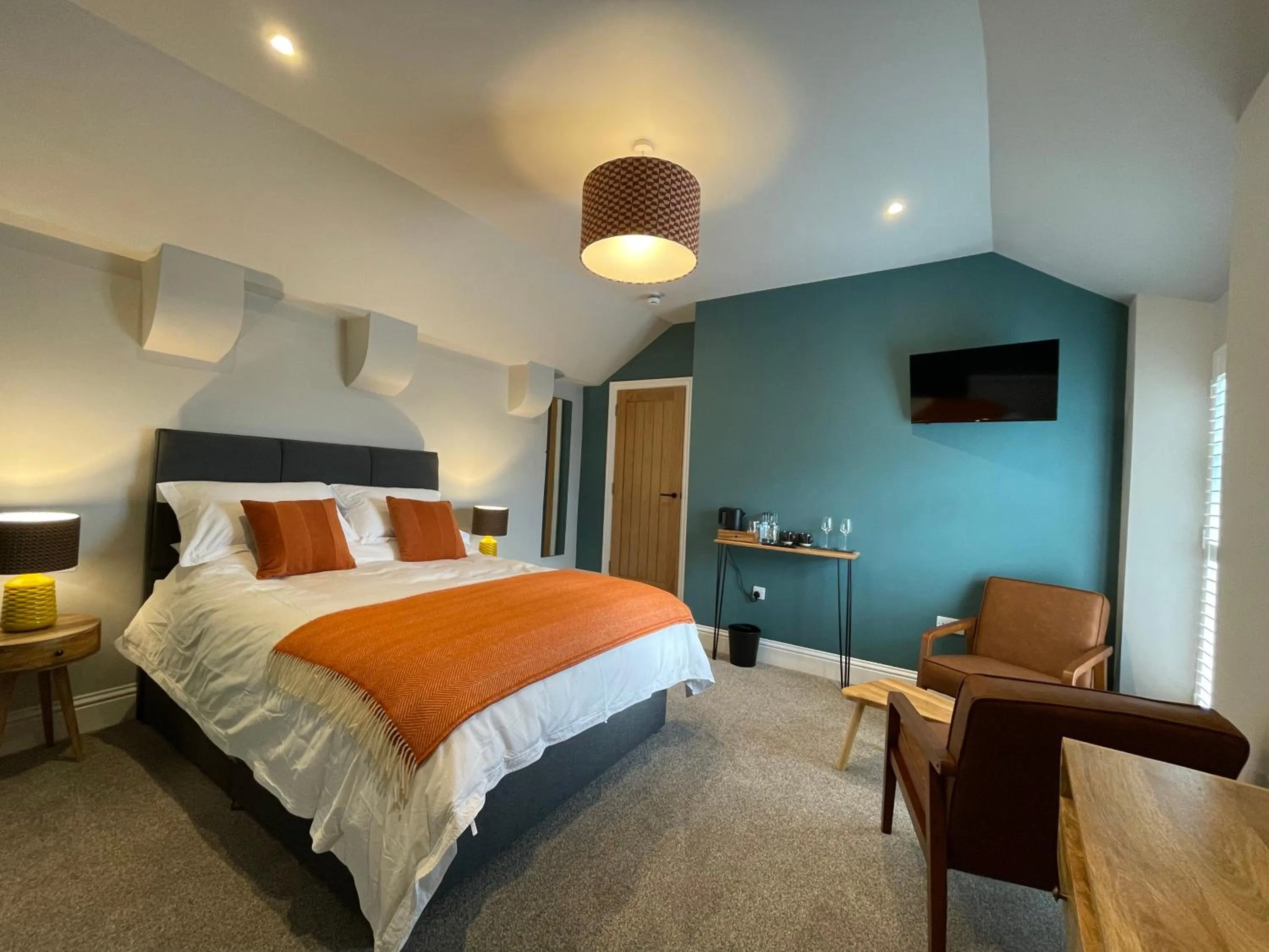 Photo of the whole room, Bed in Rooms at Allium