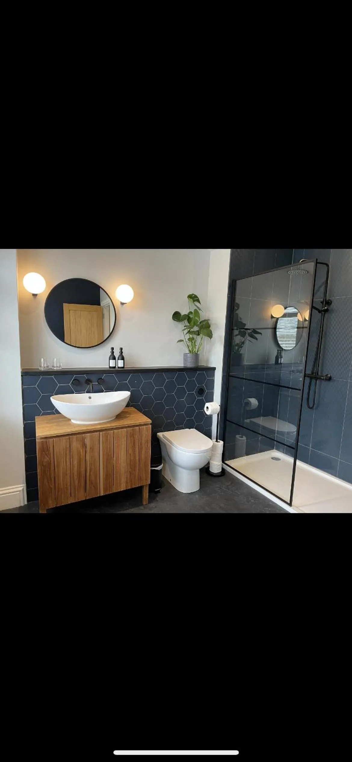 Toilet in Rooms at Allium