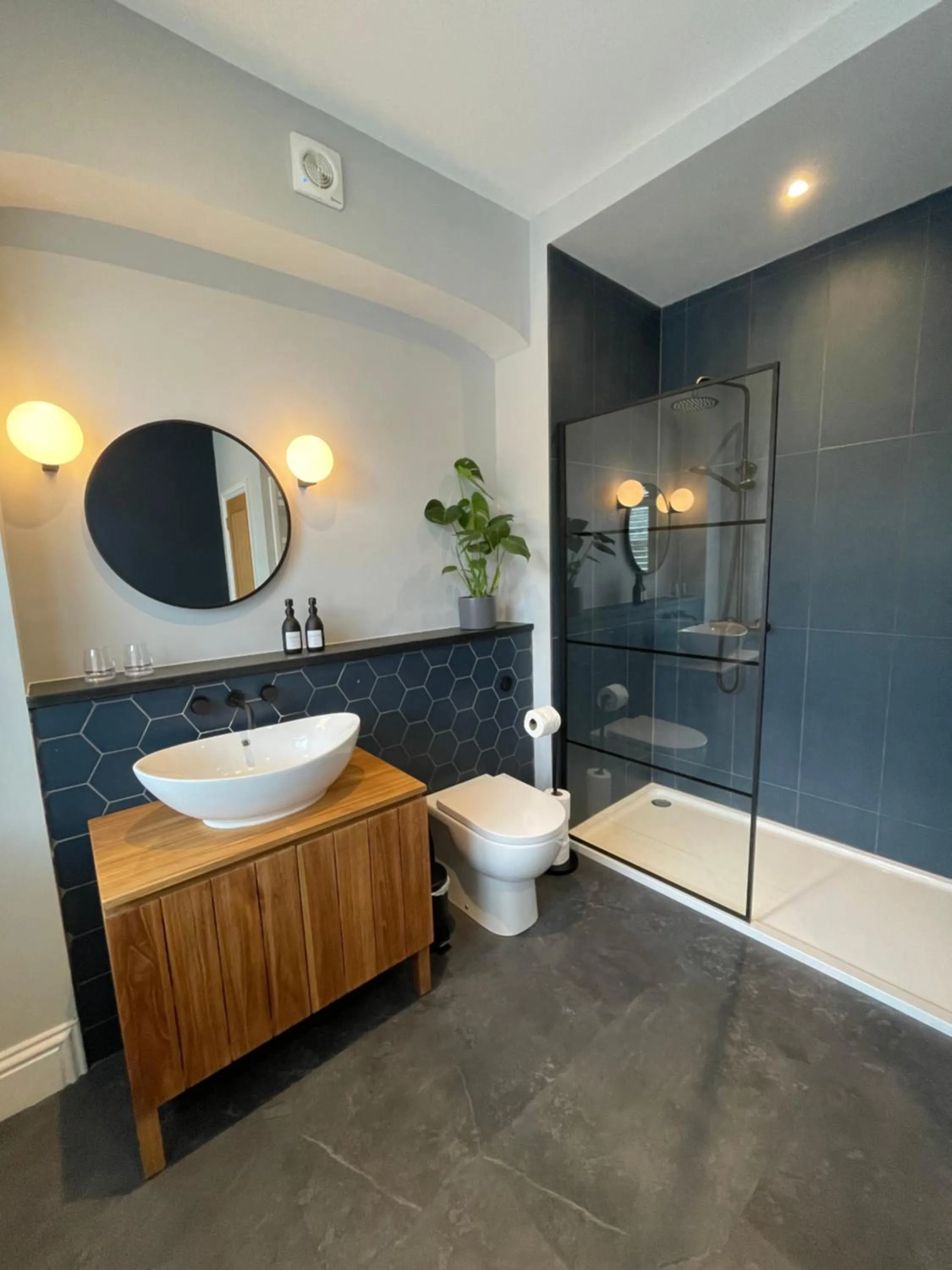 Shower in Rooms at Allium
