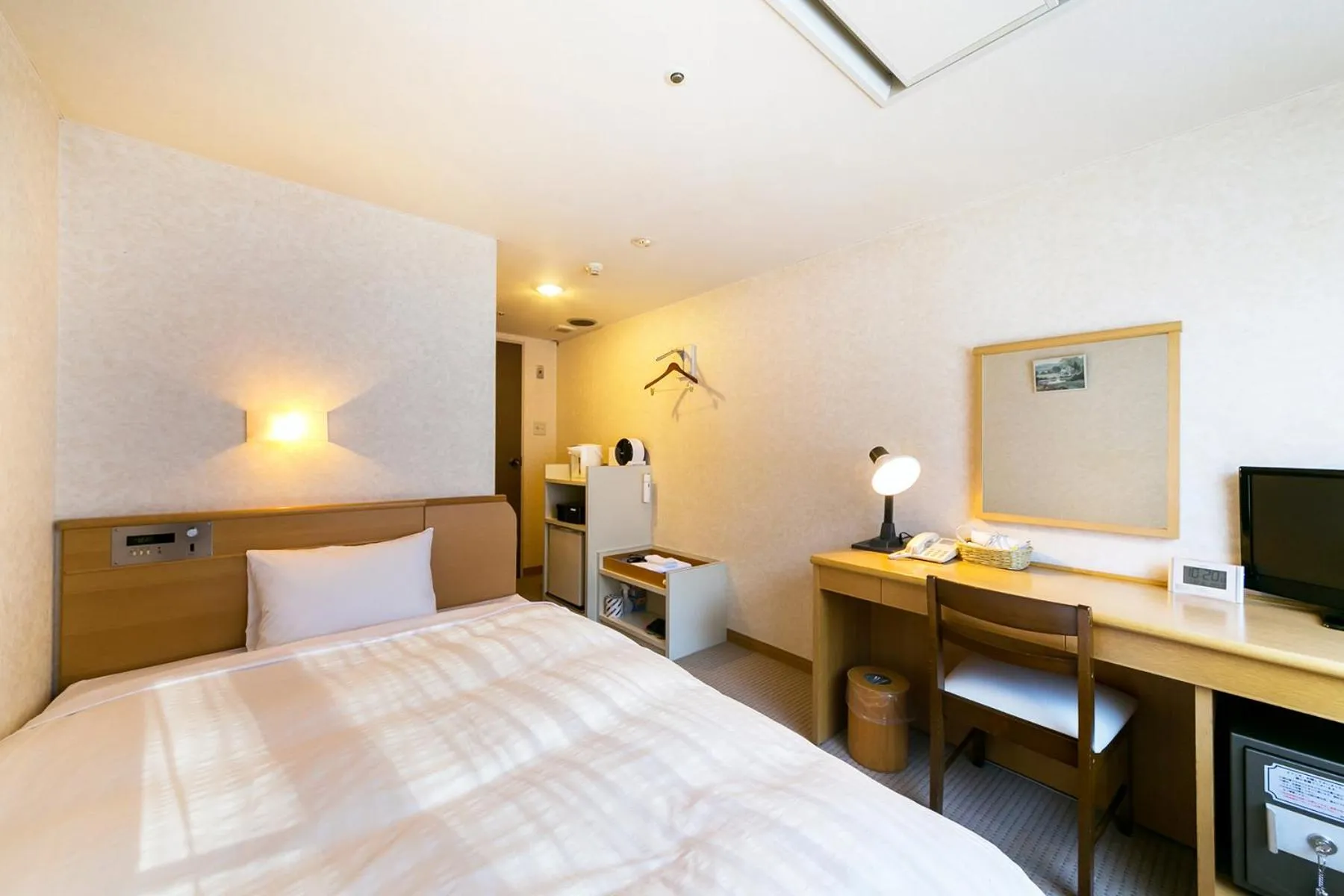 Photo of the whole room, Bed in Tateshina Grand Hotel Takinoyu