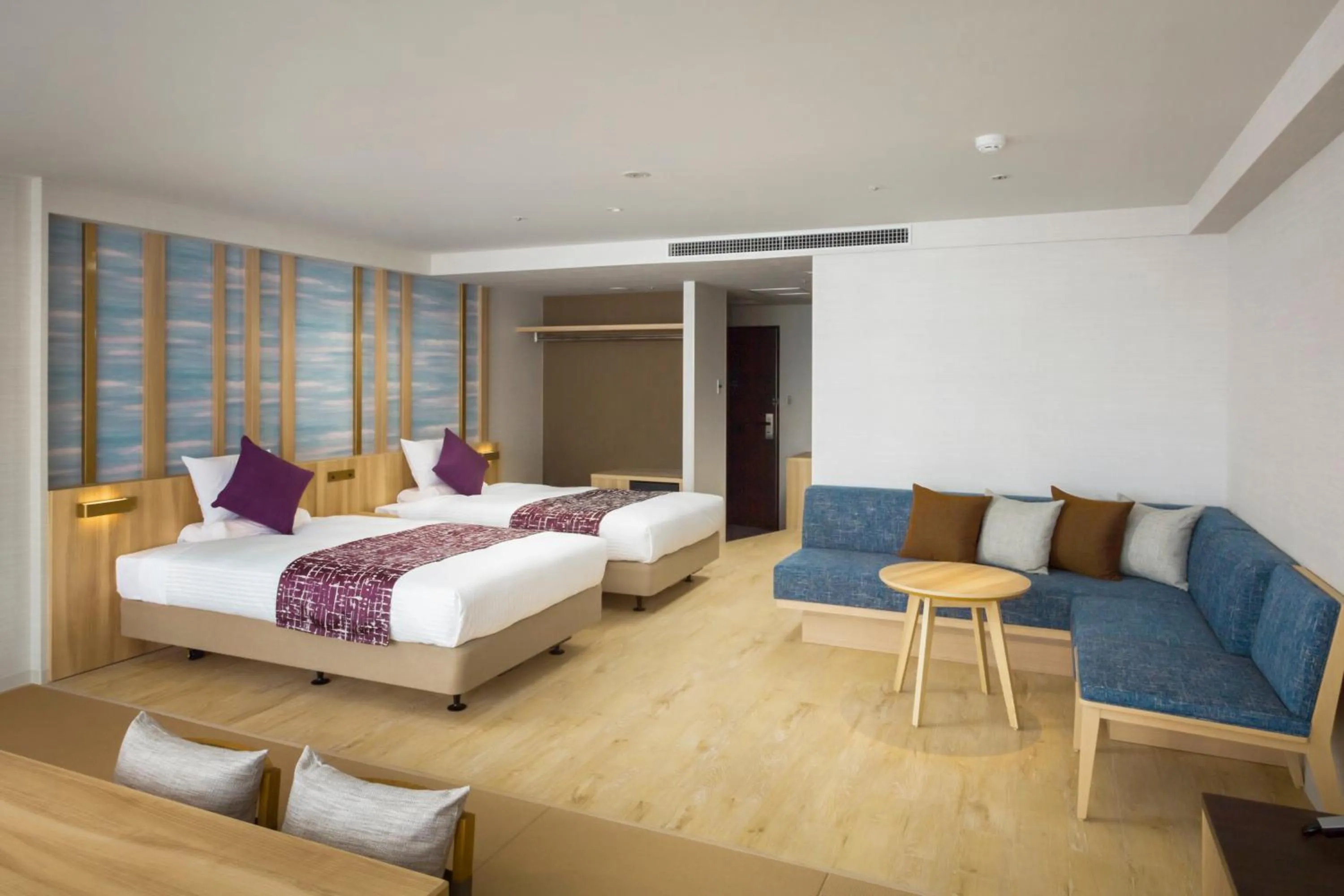 Photo of the whole room, Bed in Tateshina Grand Hotel Takinoyu