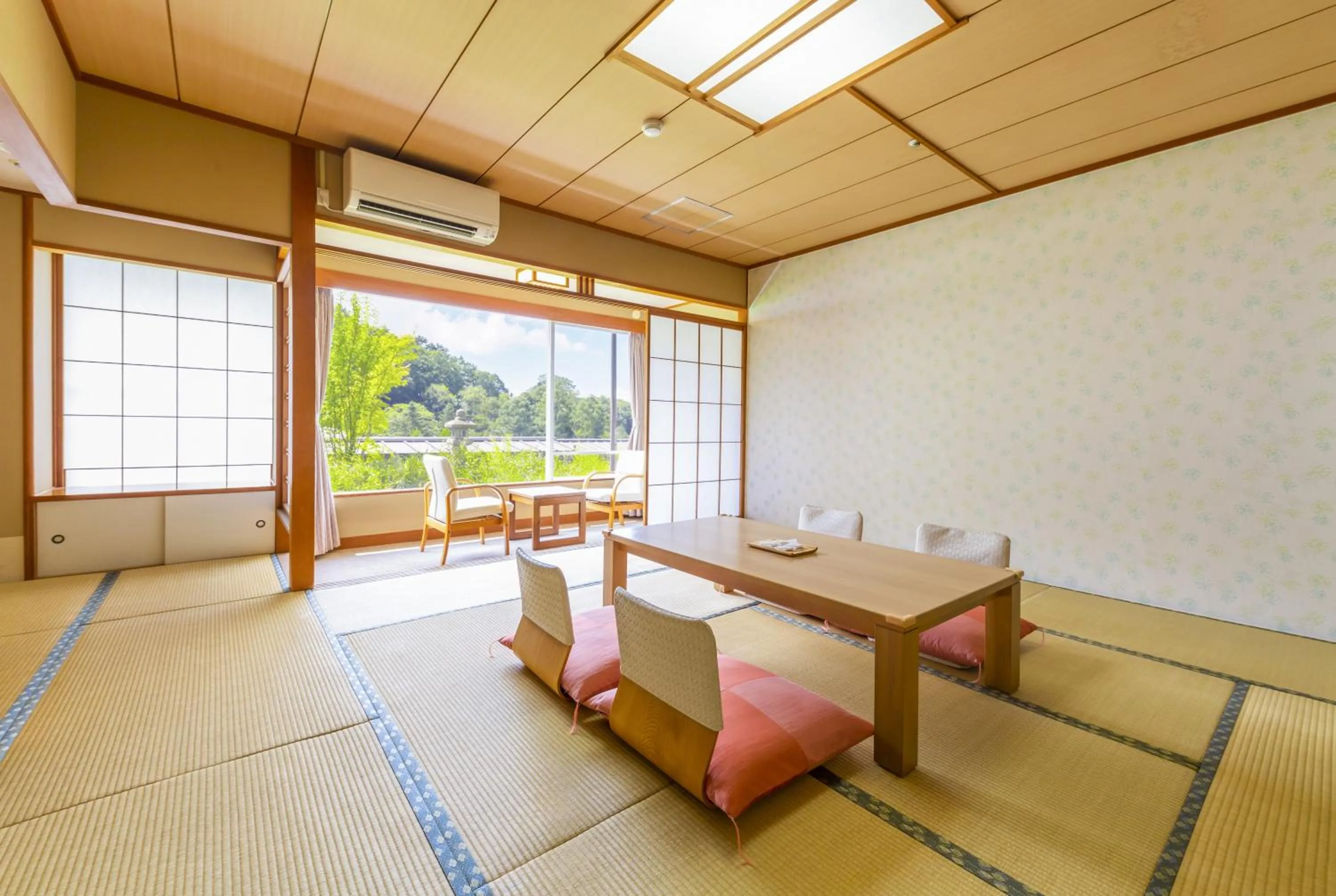 Photo of the whole room in Tateshina Grand Hotel Takinoyu