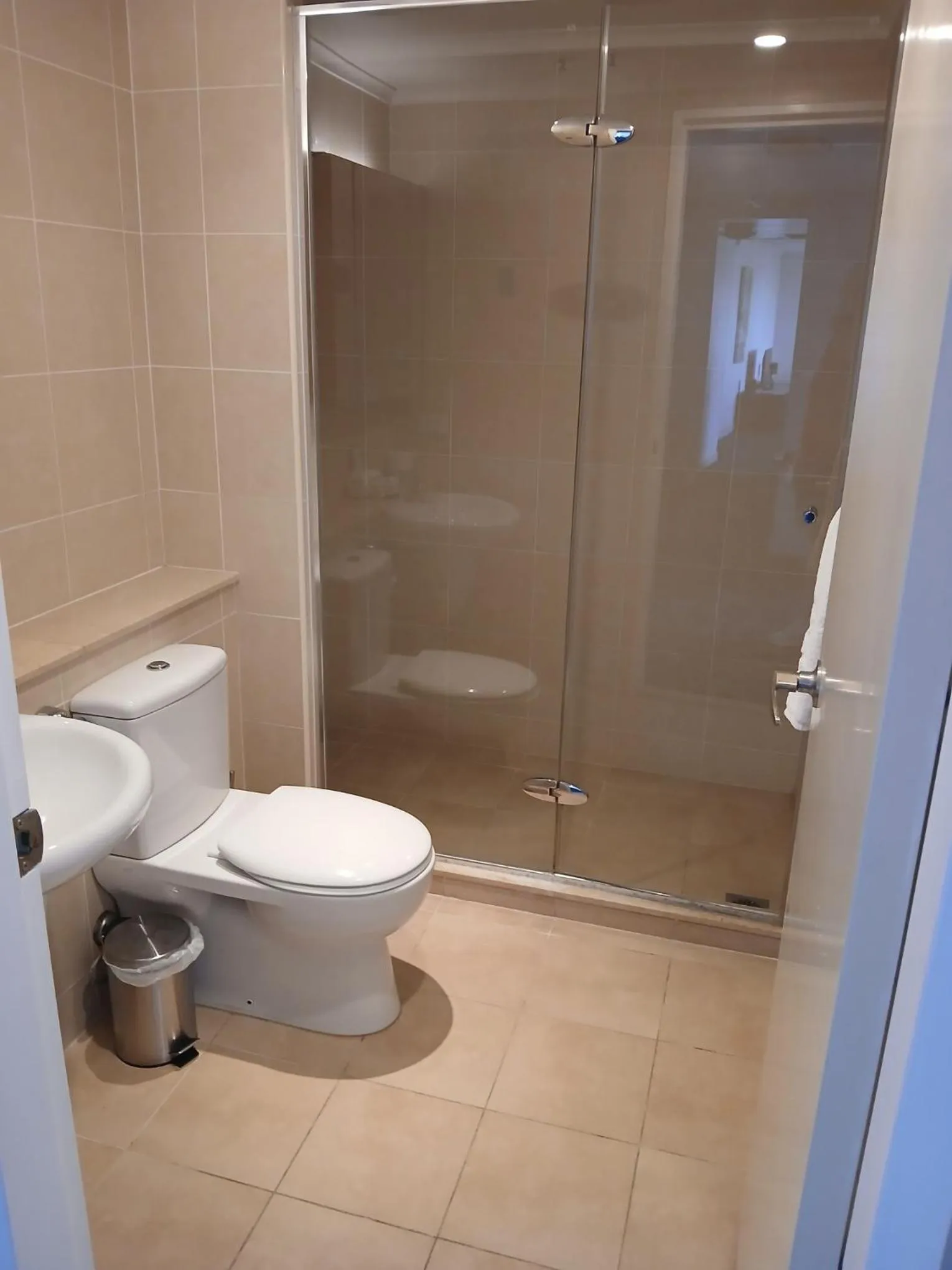 Bathroom in Newcastle Central Plaza Apartment Hotel Official