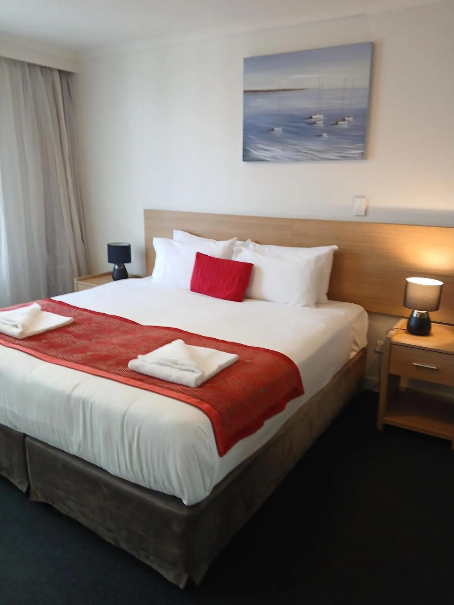 Bed in Newcastle Central Plaza Apartment Hotel Official