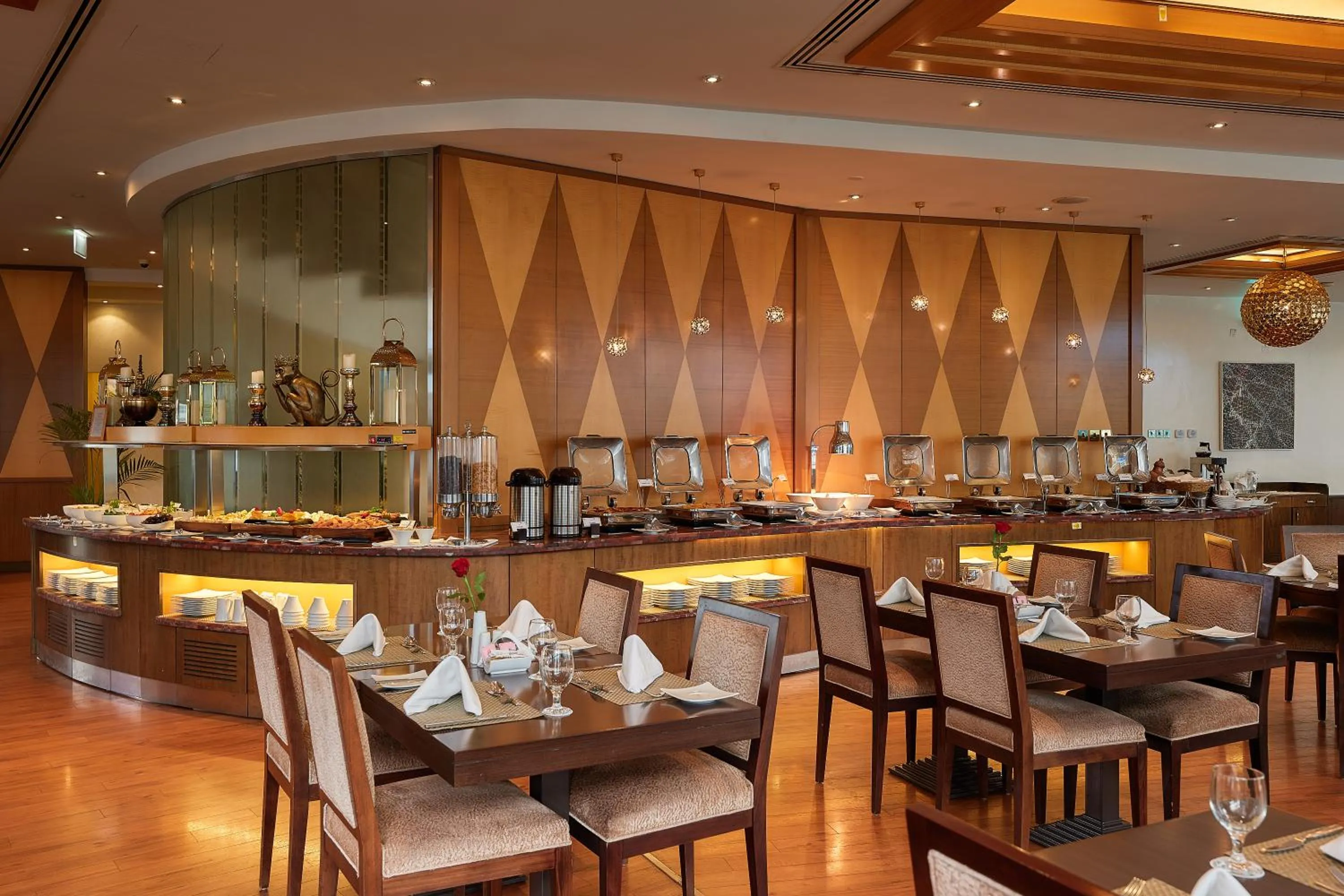 Restaurant/places to eat in City Premiere Marina Hotel Apartments