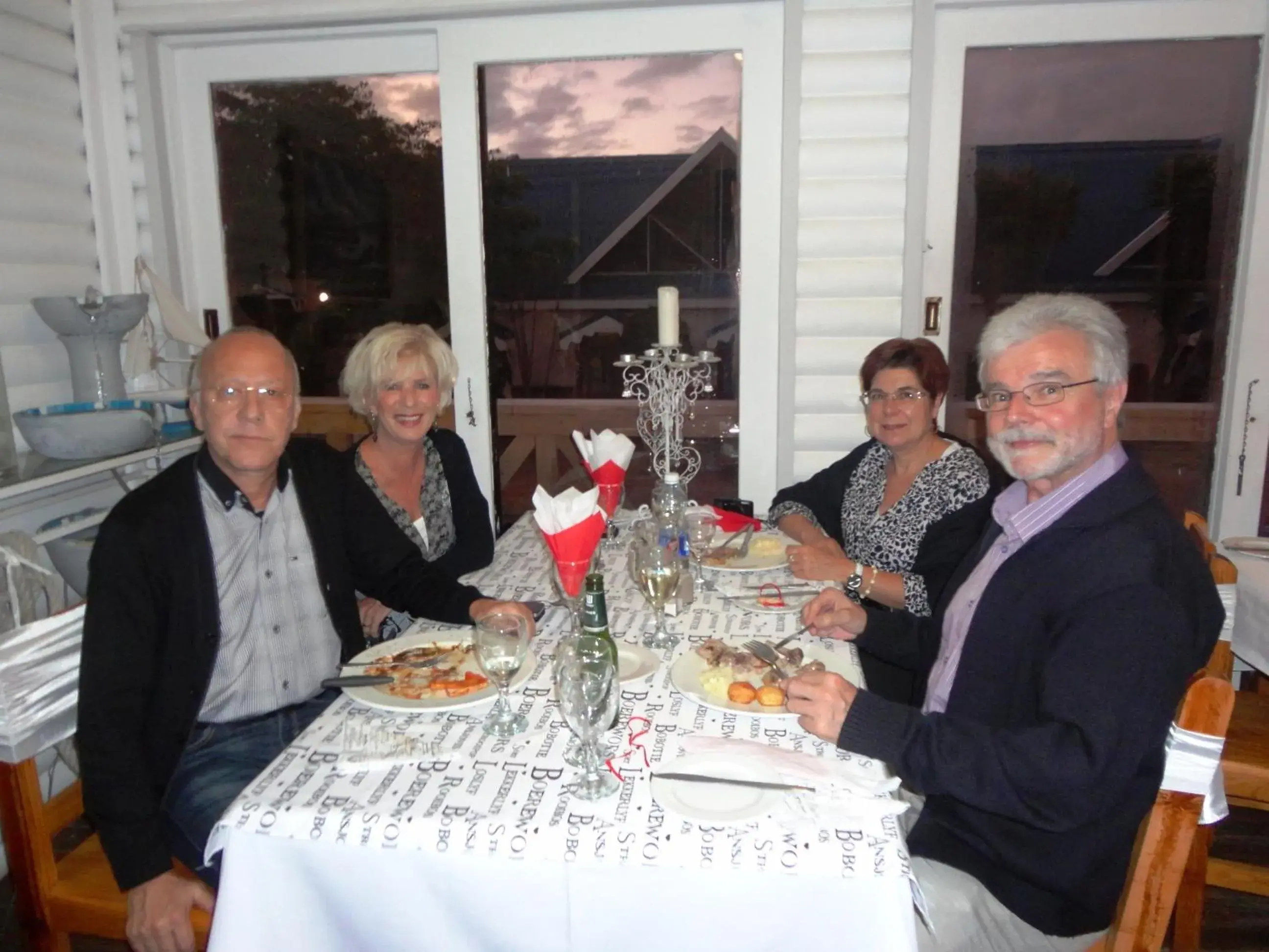 Food and drinks in Oceans Hotel & Self Catering Food and drinks in Oceans Hotel & Self Catering