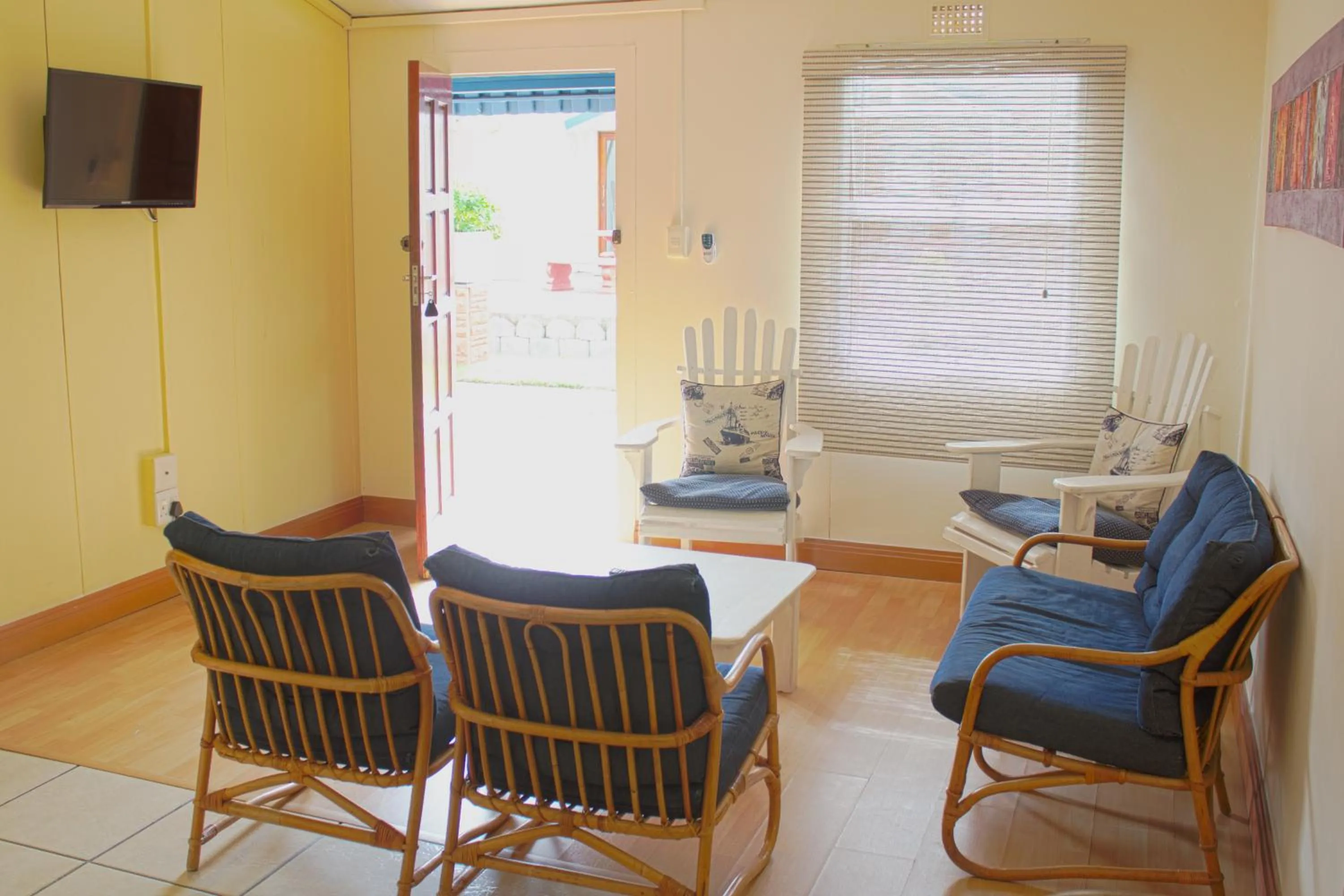 Living room in Oceans Hotel & Self Catering