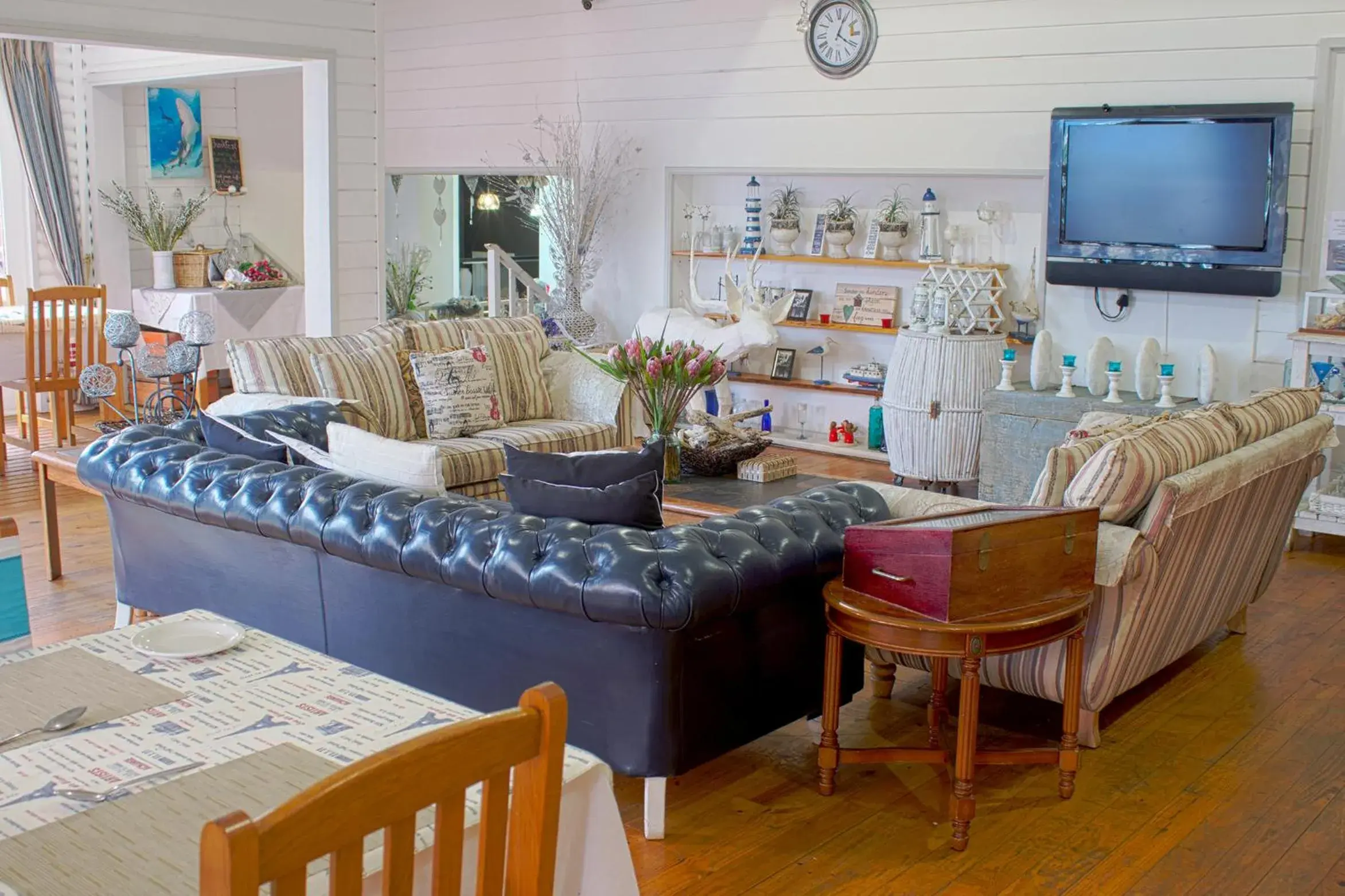 Lounge or bar in Oceans Hotel & Self Catering Lounge or bar in Oceans Hotel & Self Catering