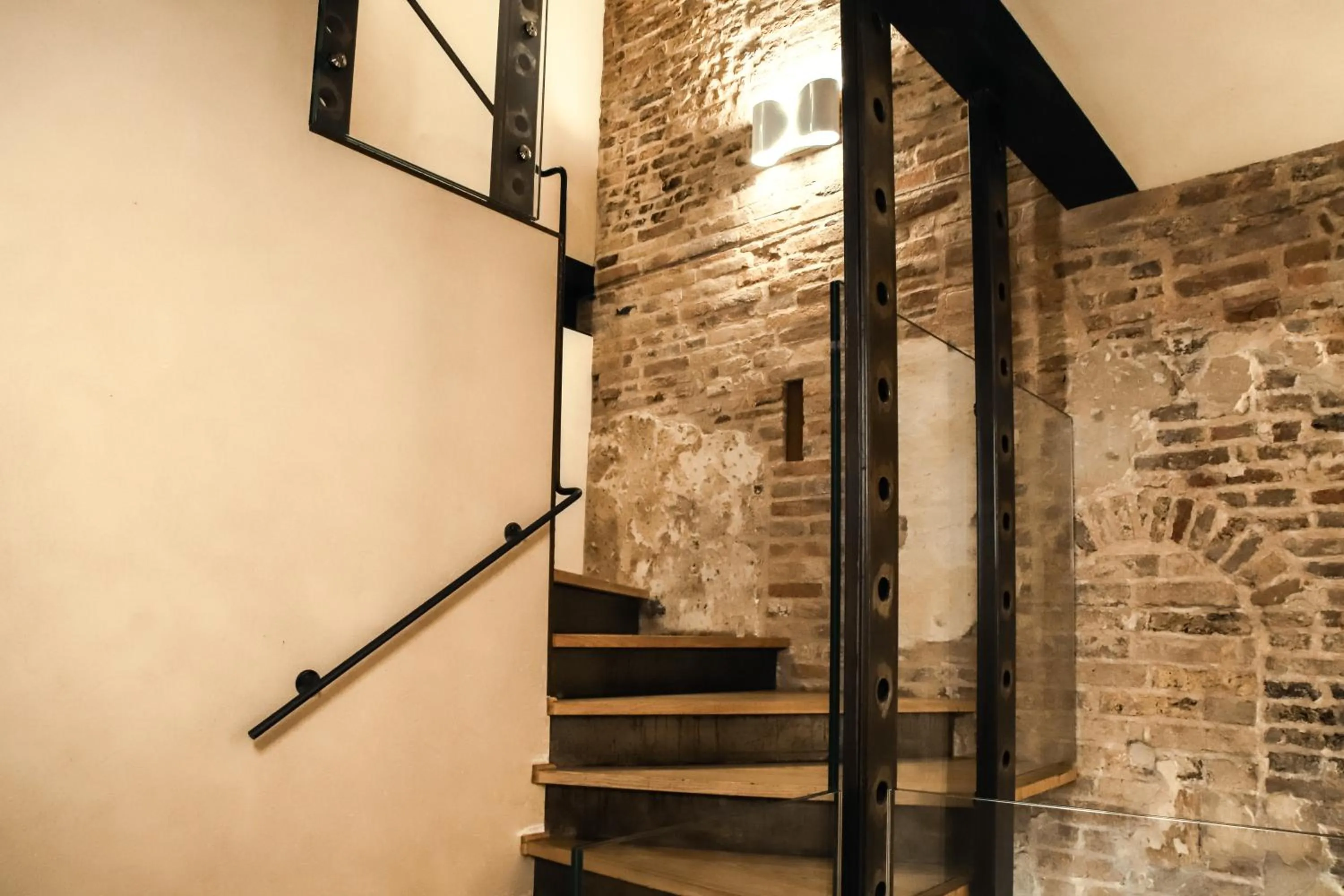 Decorative detail in Locanda Ponte Dante