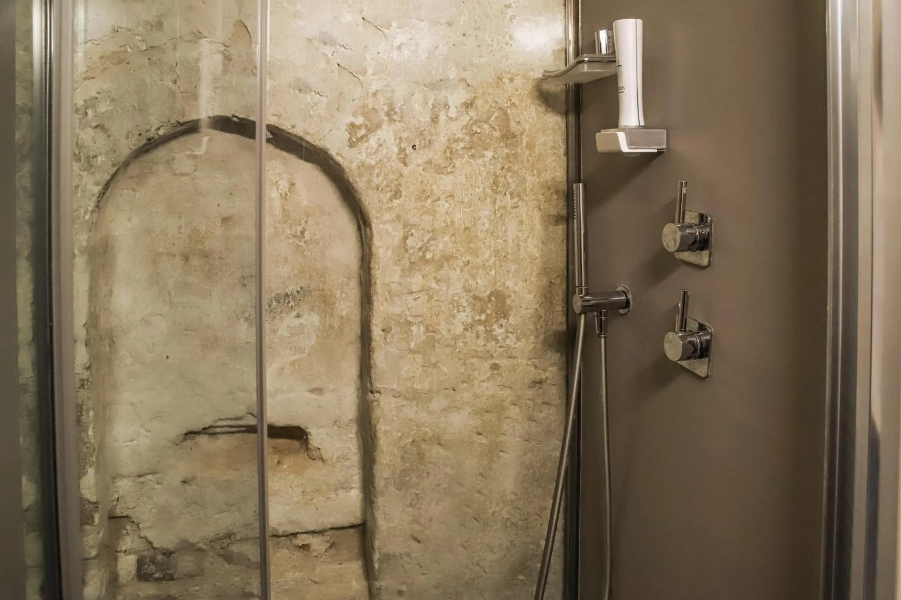 Bathroom in Locanda Ponte Dante