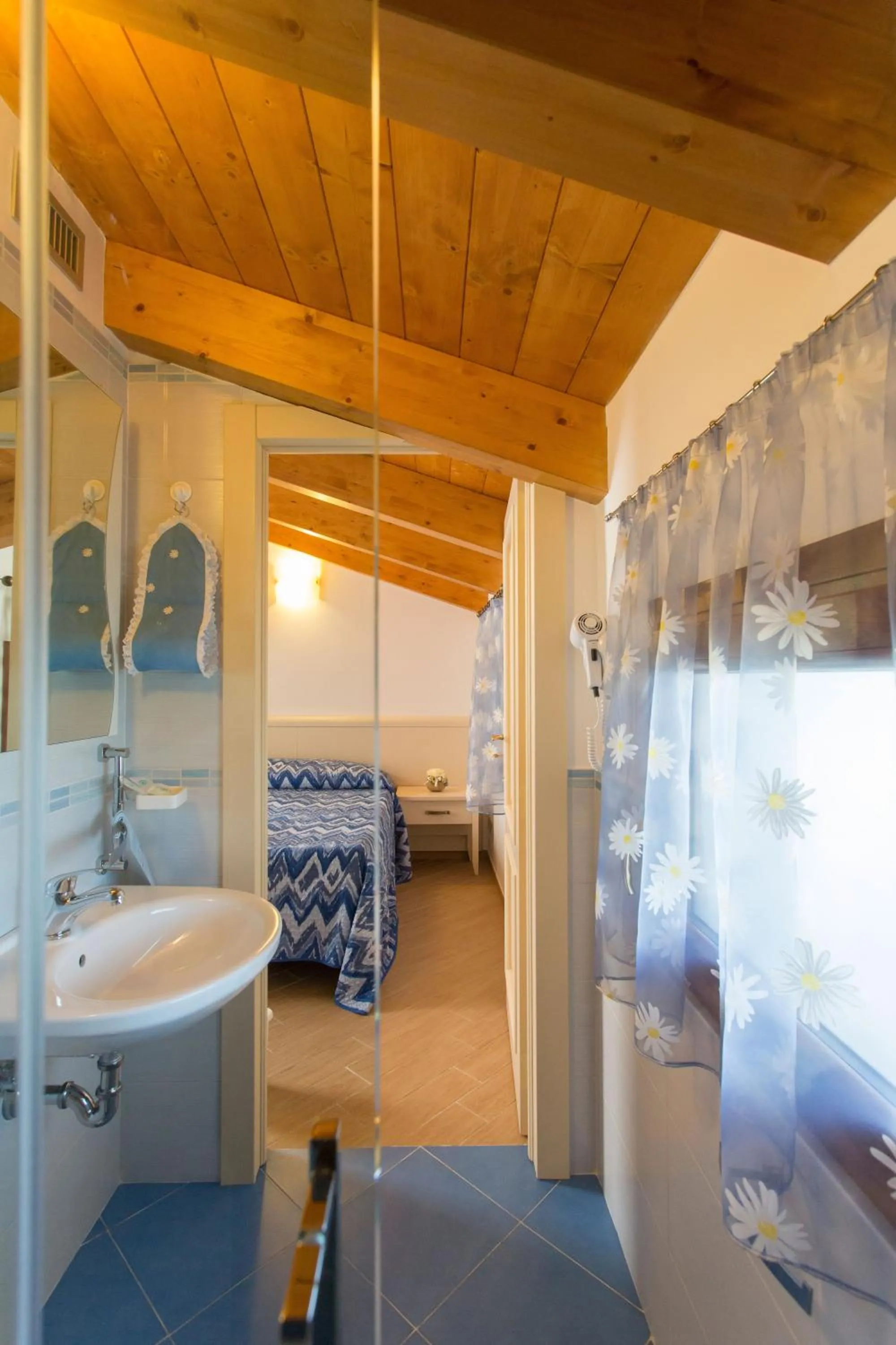 Bathroom, Bed in BB Santalucia