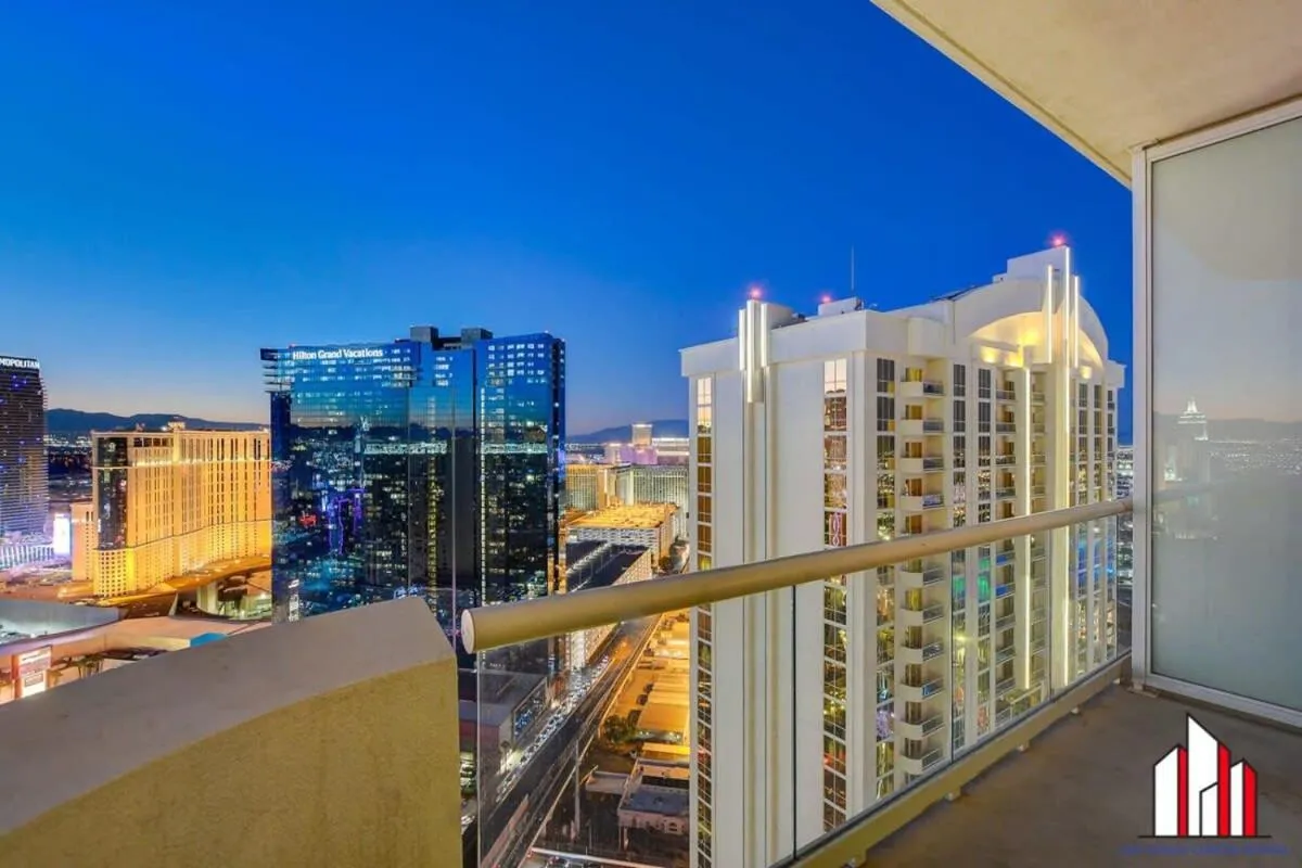 MGM Signature-36-705 F1 Track & Strip View Balcony