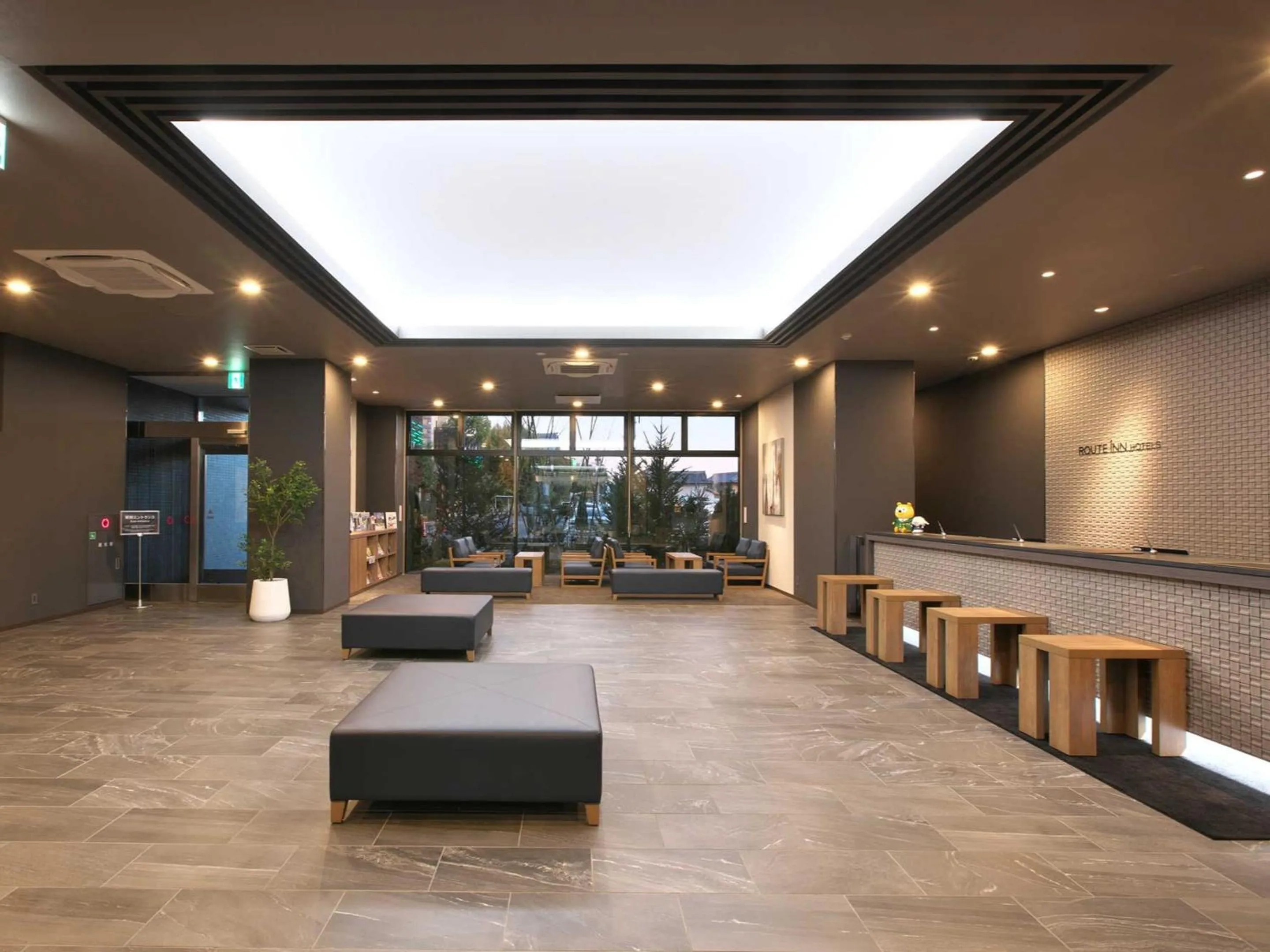 Lobby or reception in Hotel Route Inn Kuwana