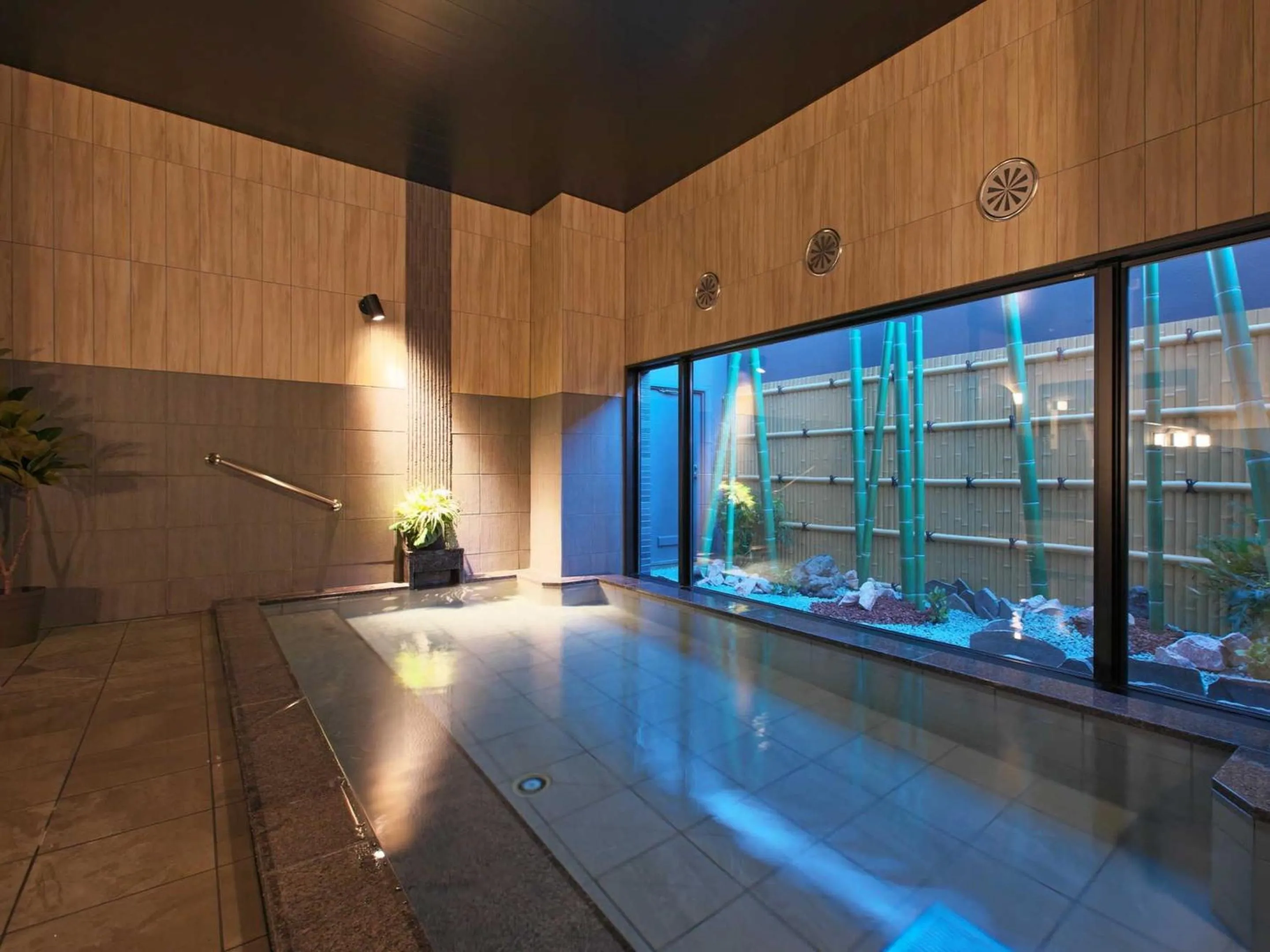 Public Bath in Hotel Route Inn Kuwana