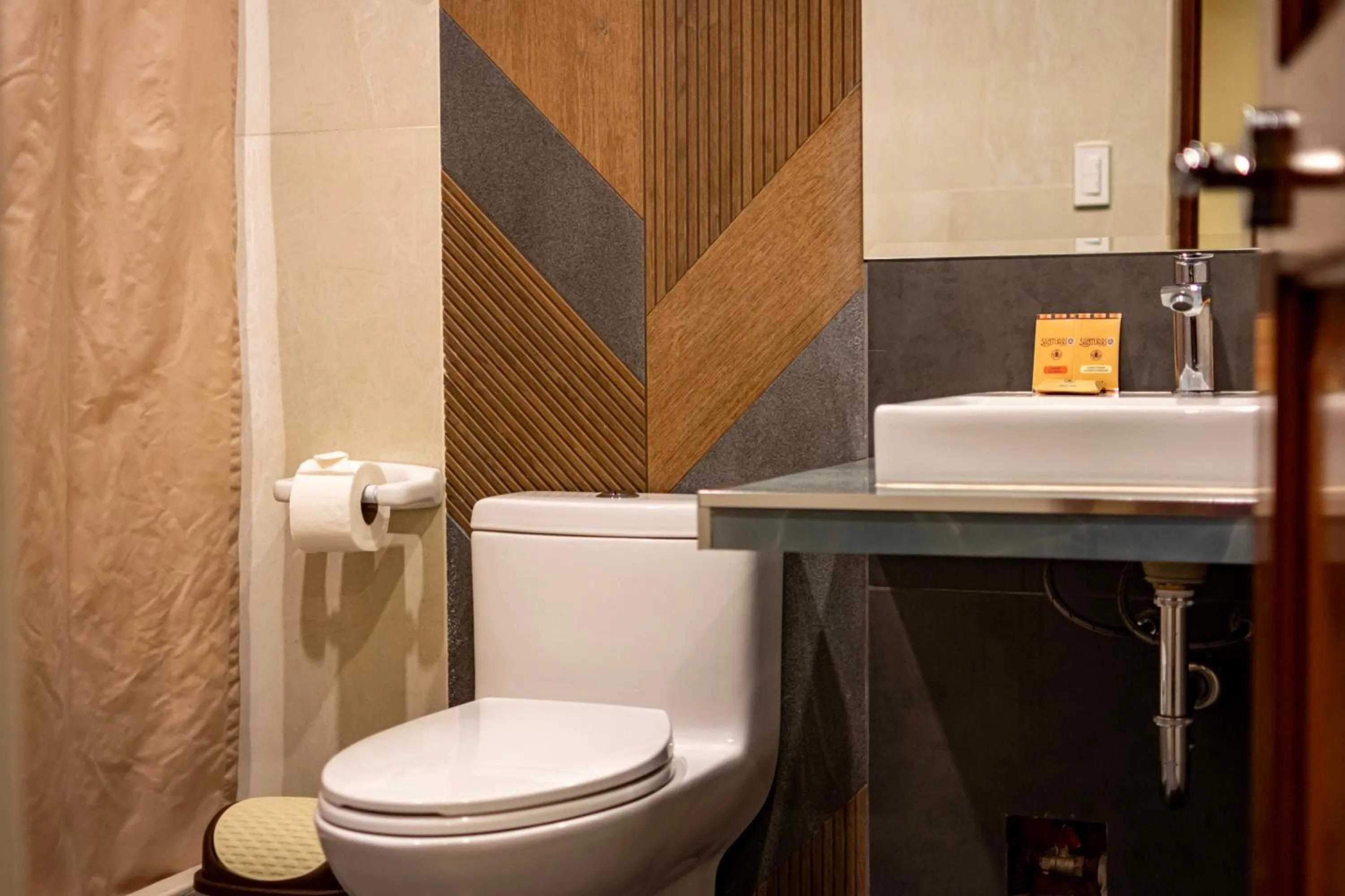 Toilet in Santuario Machupicchu