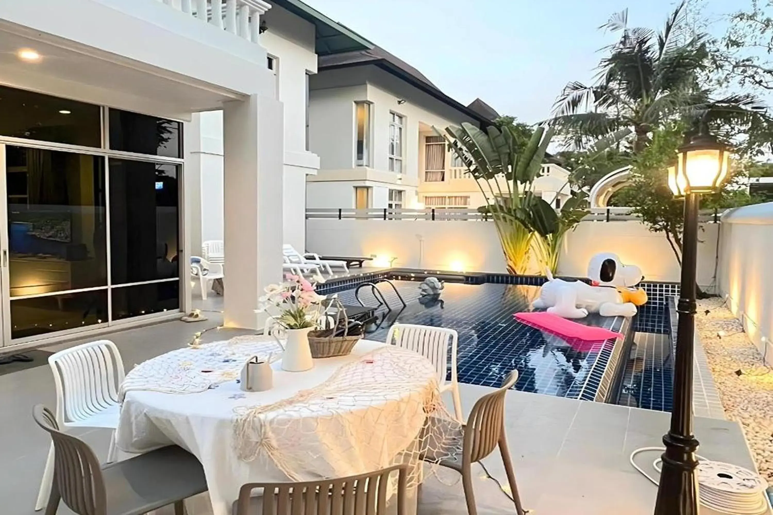 Property building in BM Pool Villa Pattaya Property building in BM Pool Villa Pattaya