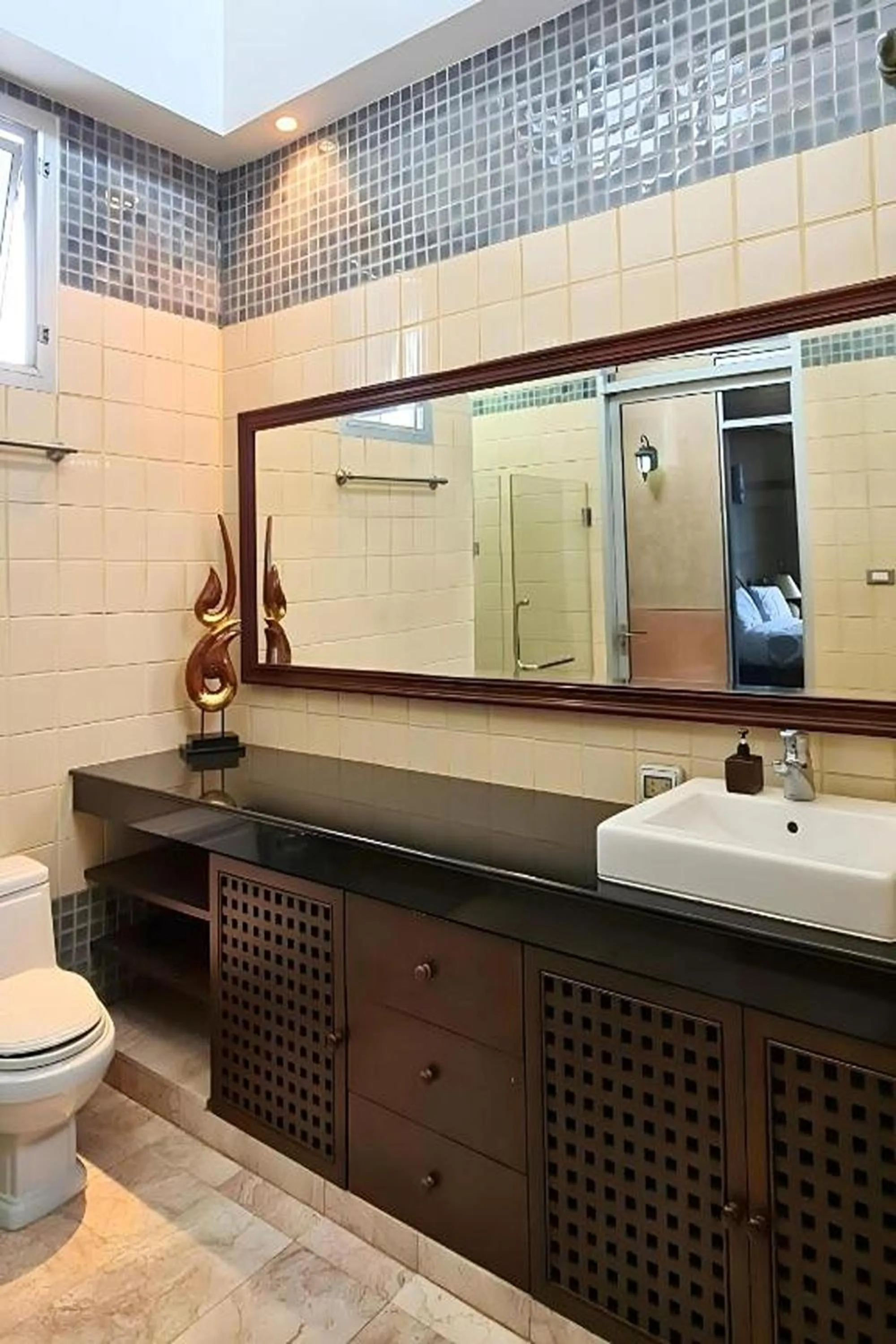 Toilet in BM Pool Villa Pattaya