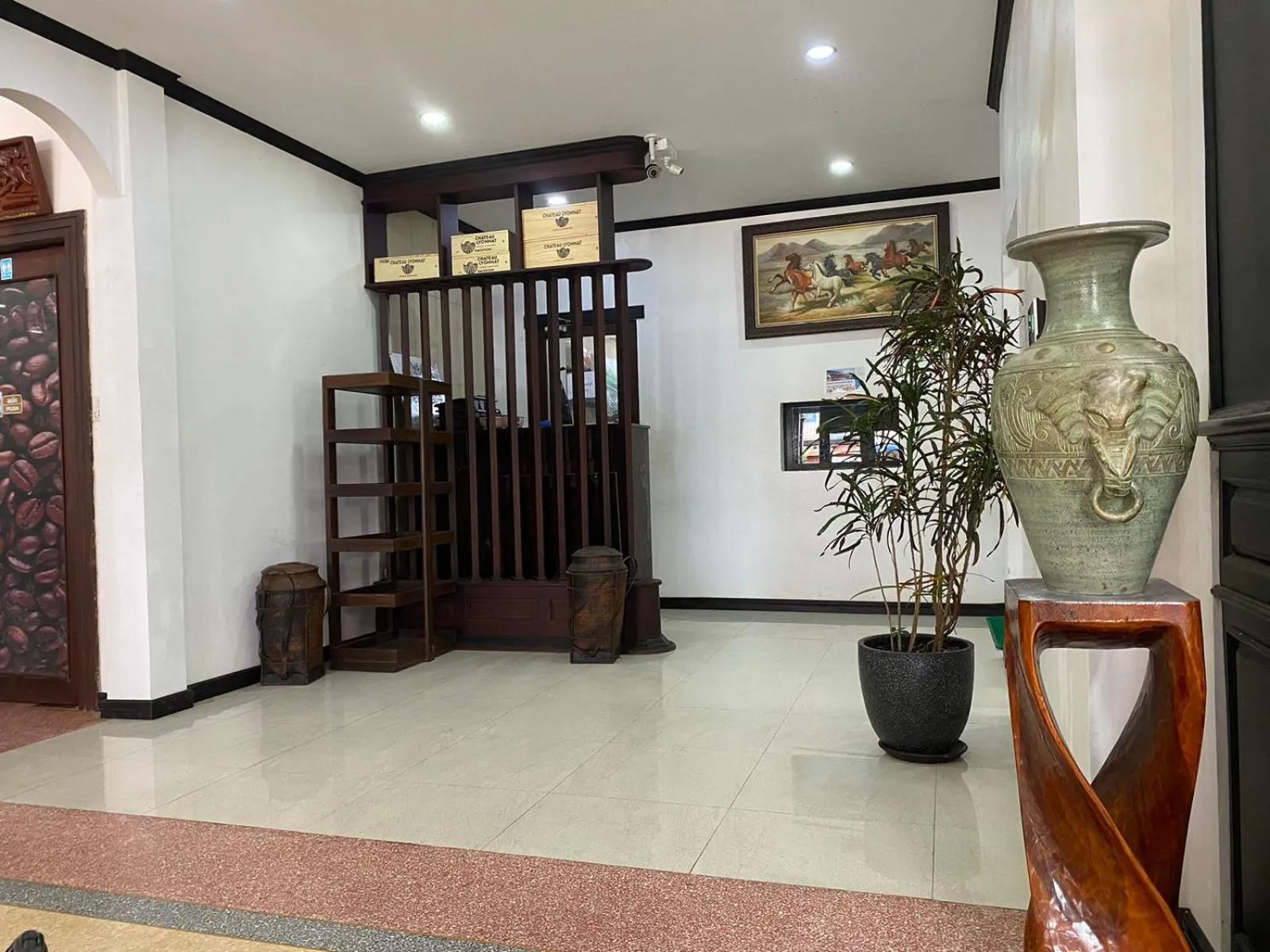 Property building in SUBINH HOTEL AND RESTAURANT