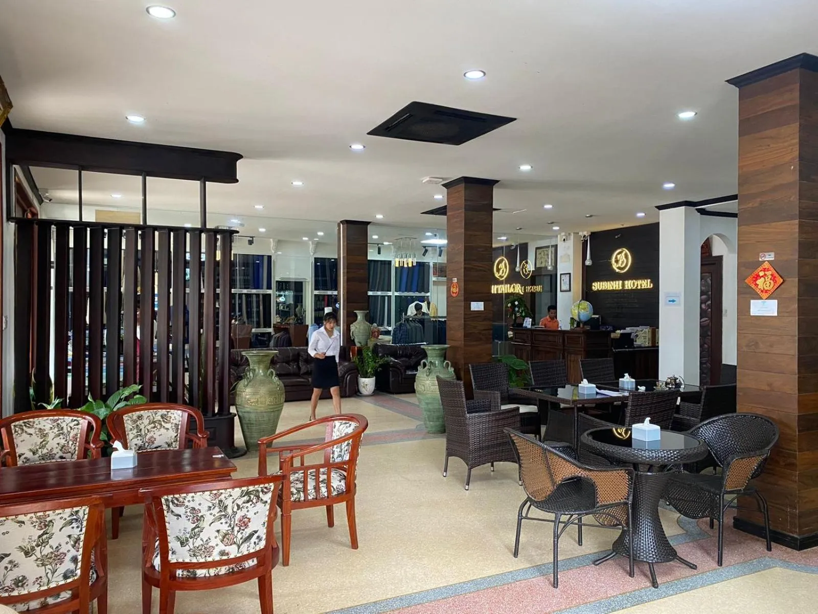 Restaurant/places to eat in SUBINH HOTEL AND RESTAURANT