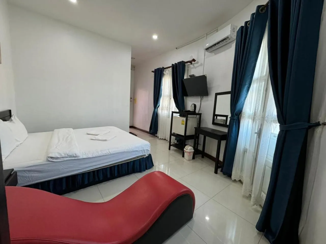 Bed in SUBINH HOTEL AND RESTAURANT