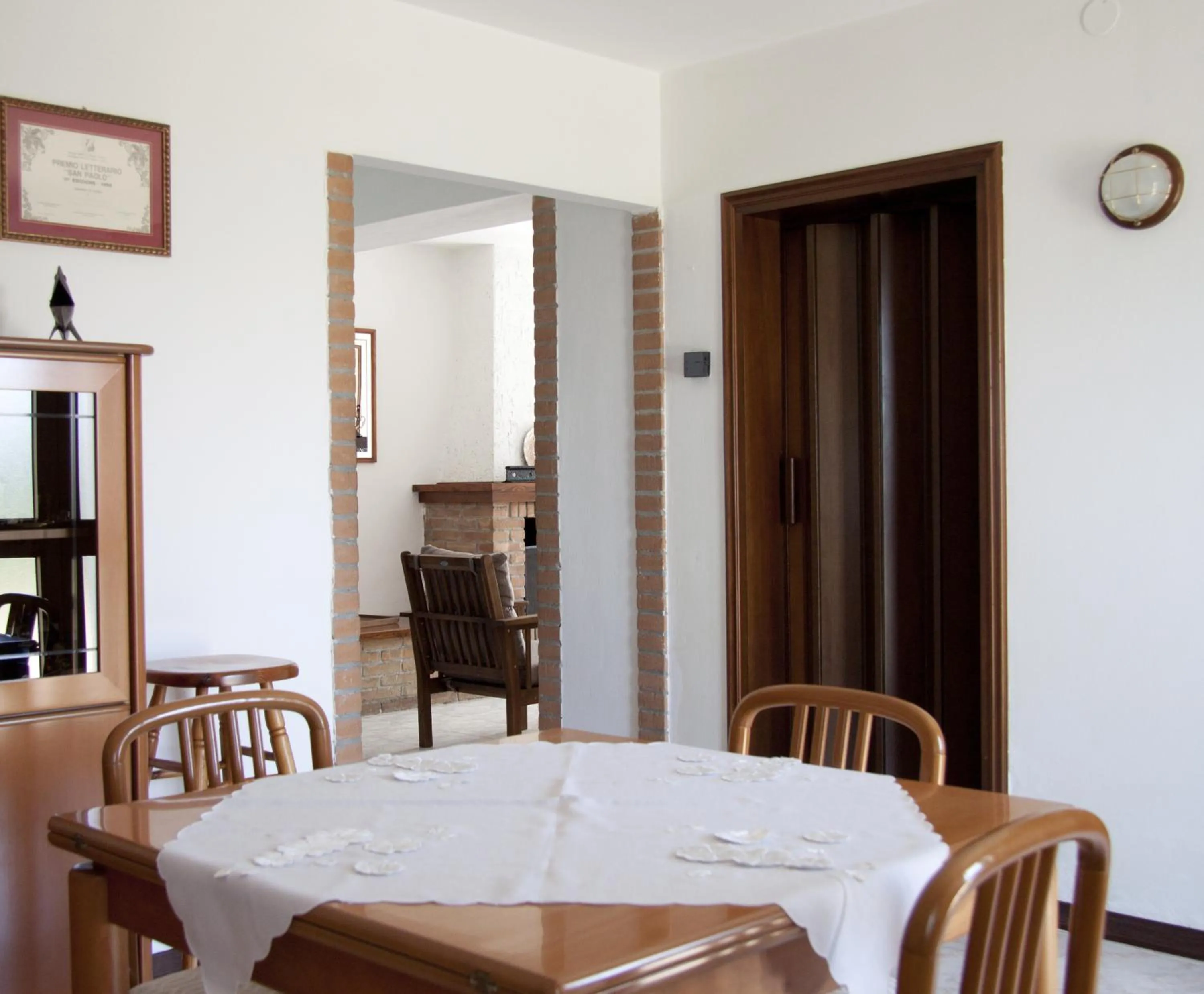 Communal lounge/ TV room in B&B A Un Passo Da