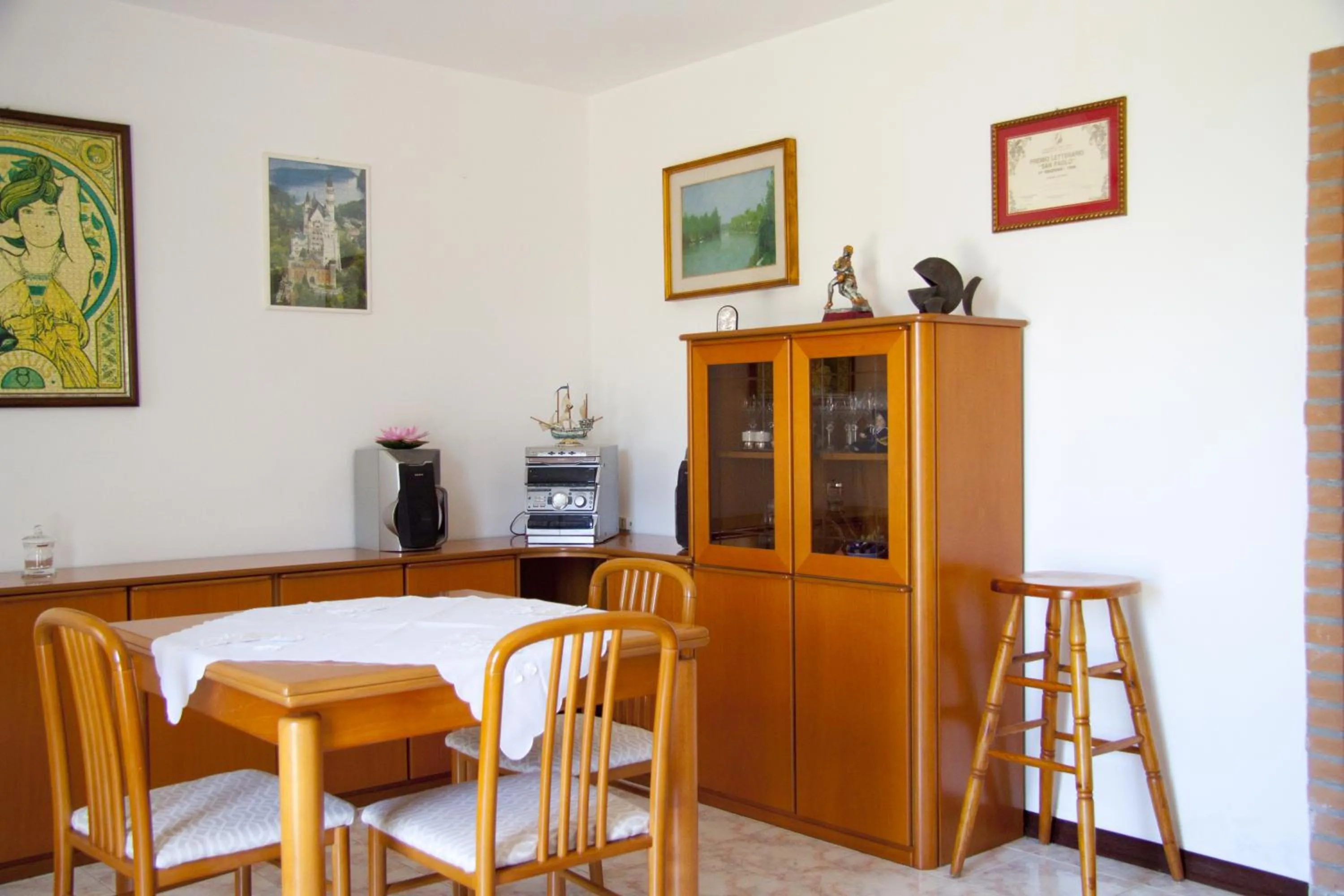 Communal lounge/ TV room in B&B A Un Passo Da