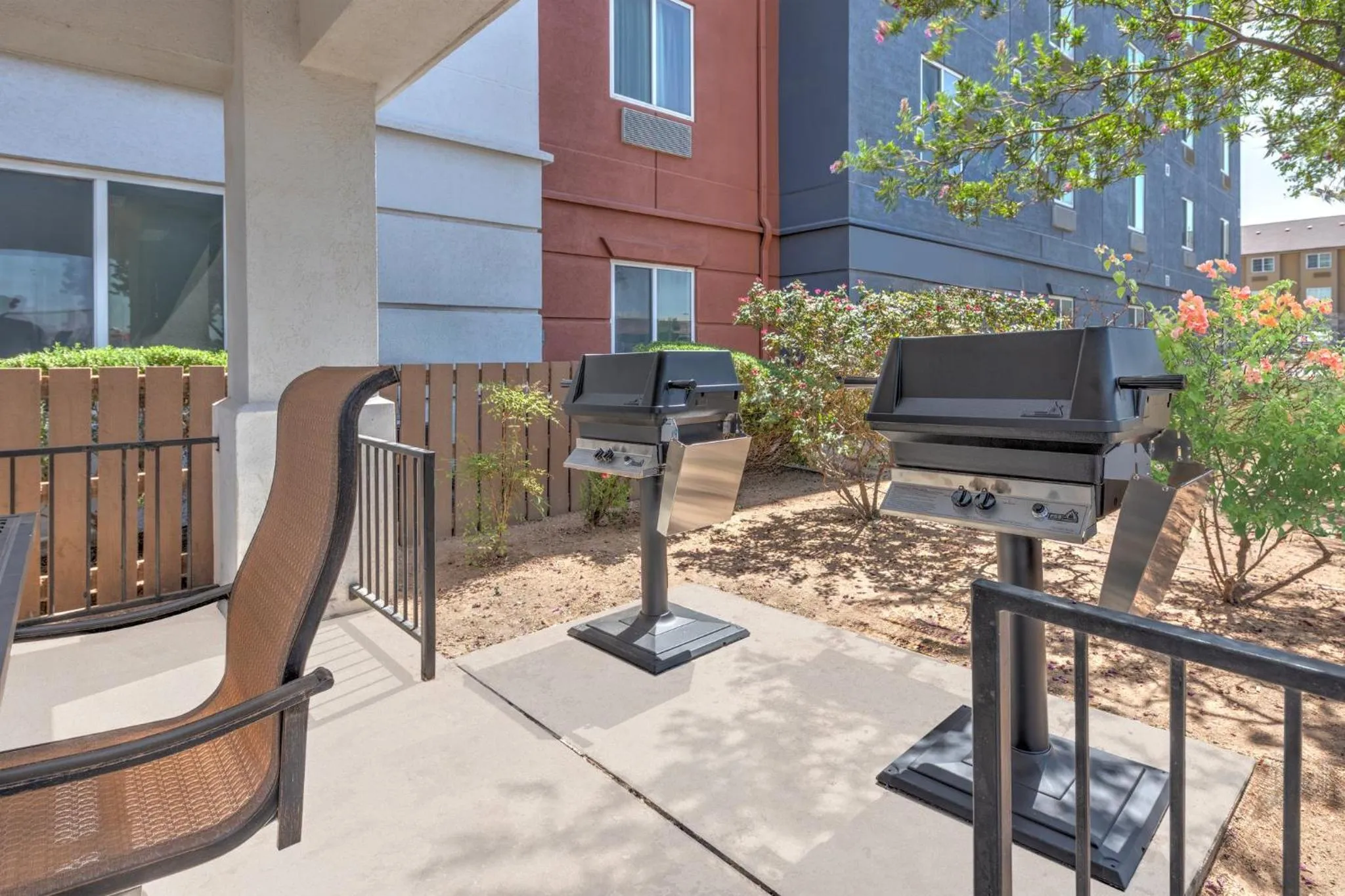 Lobby or reception in Candlewood Suites Midland by IHG