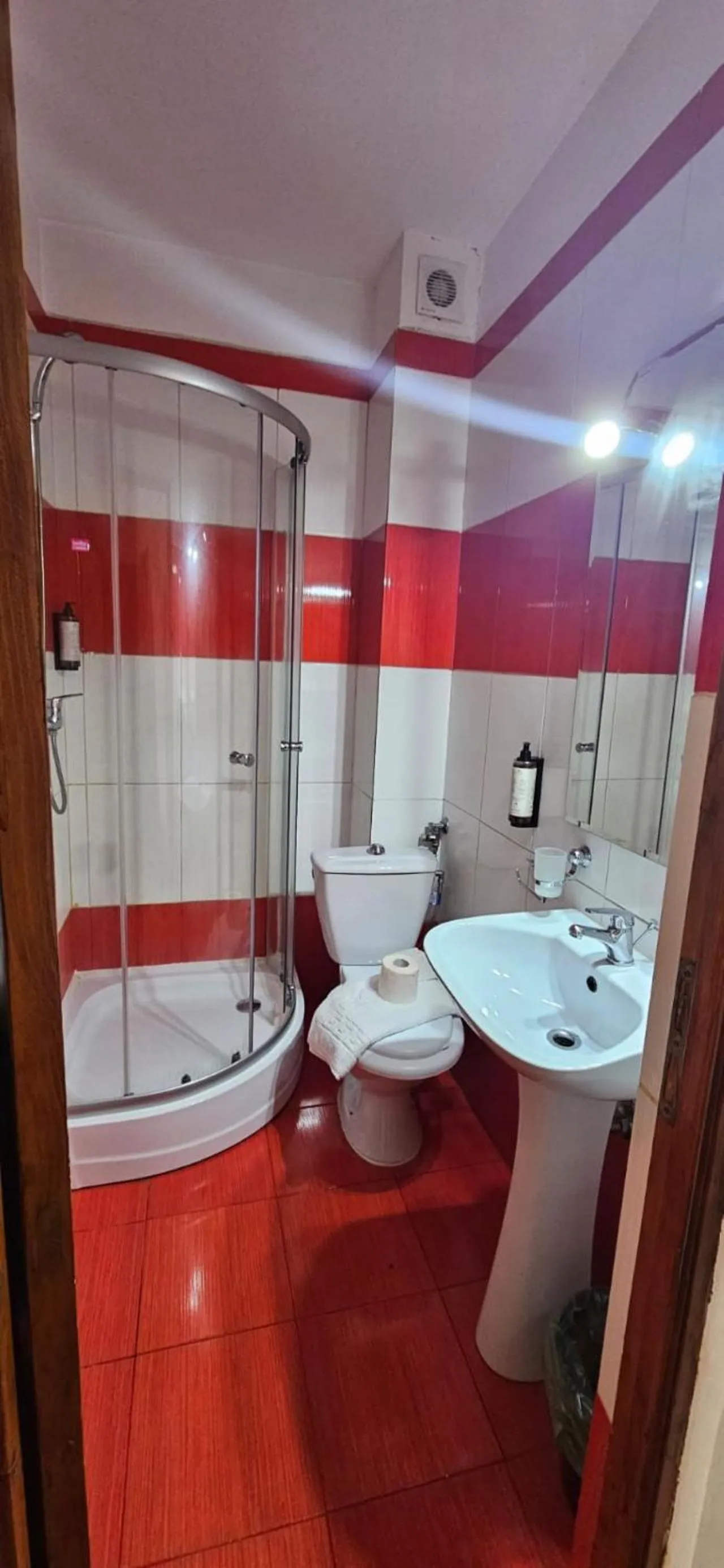 Shower in Hotel Bran Stoker