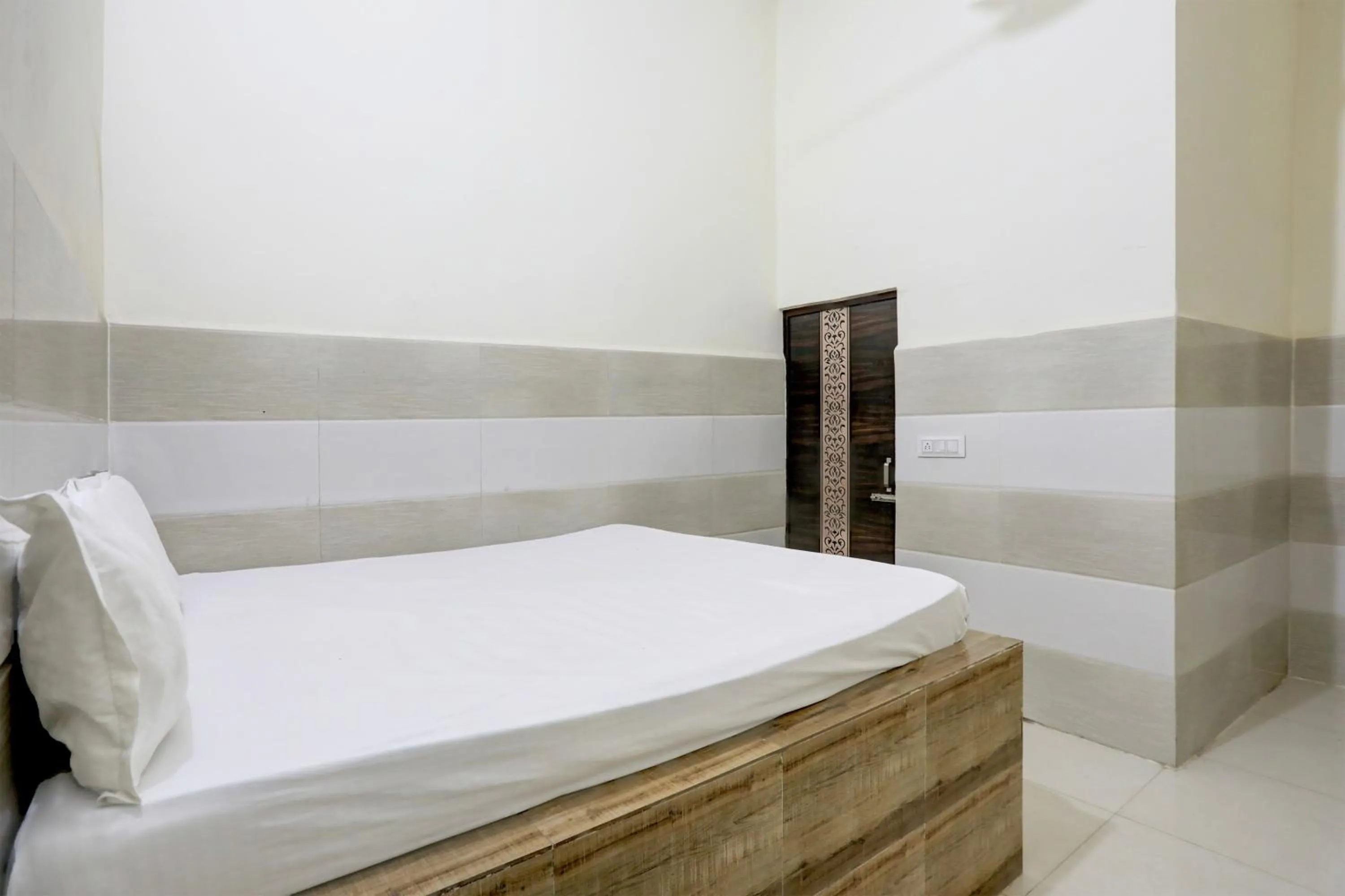 Bedroom, Bed in Hotel O YOUR RESIDENCY