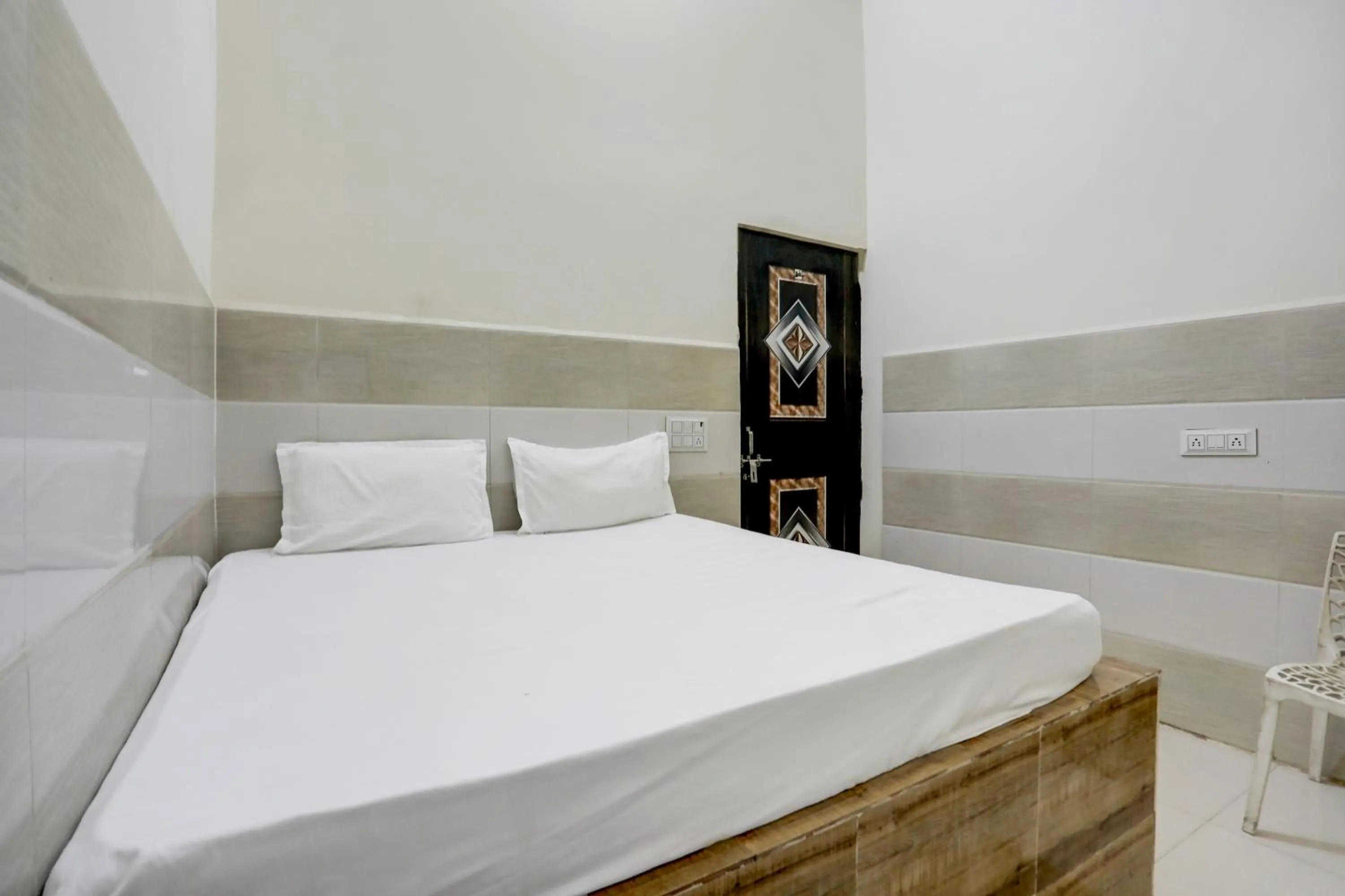 Bedroom, Bed in Hotel O YOUR RESIDENCY