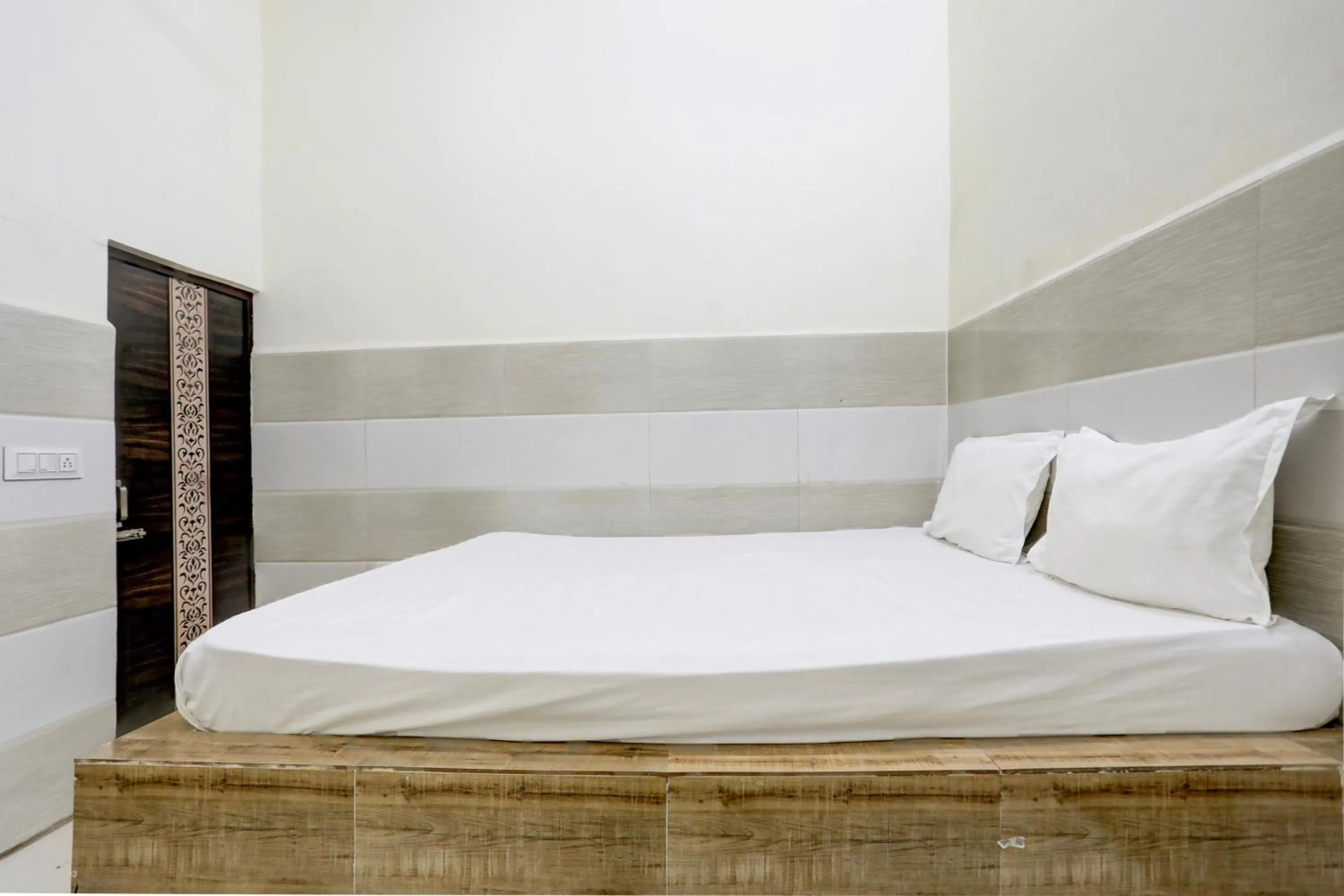 Bedroom, Bed in Hotel O YOUR RESIDENCY