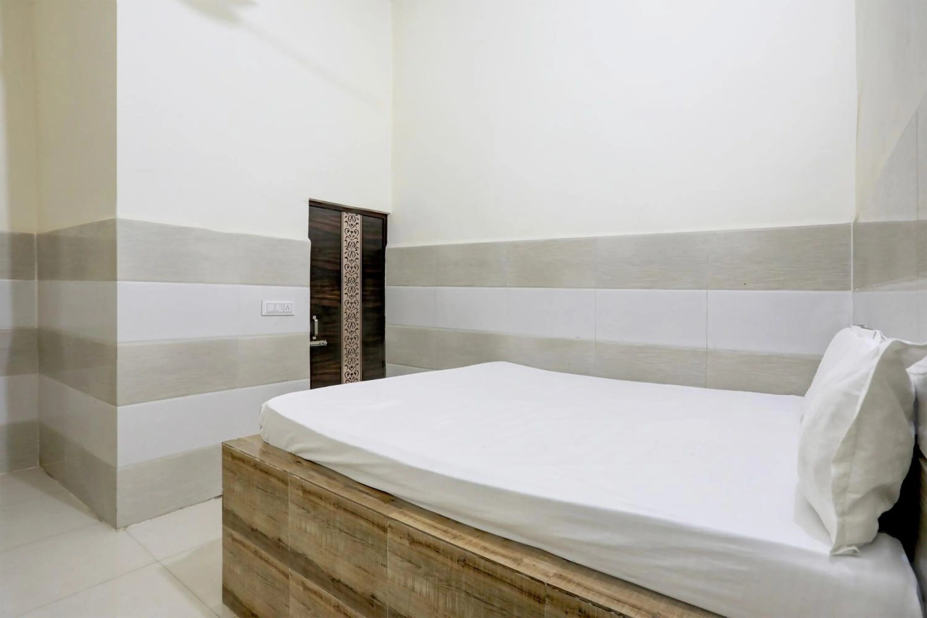 Bedroom, Bed in Hotel O YOUR RESIDENCY