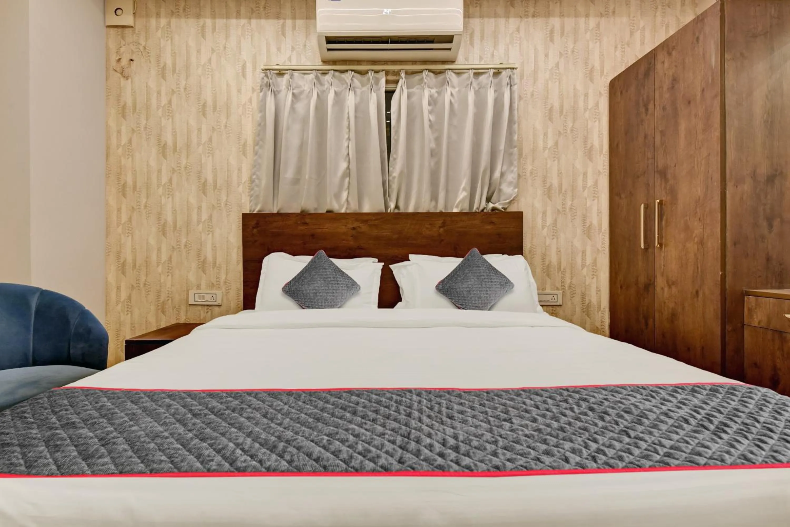 Bedroom, Bed in Hotel O Priyaj