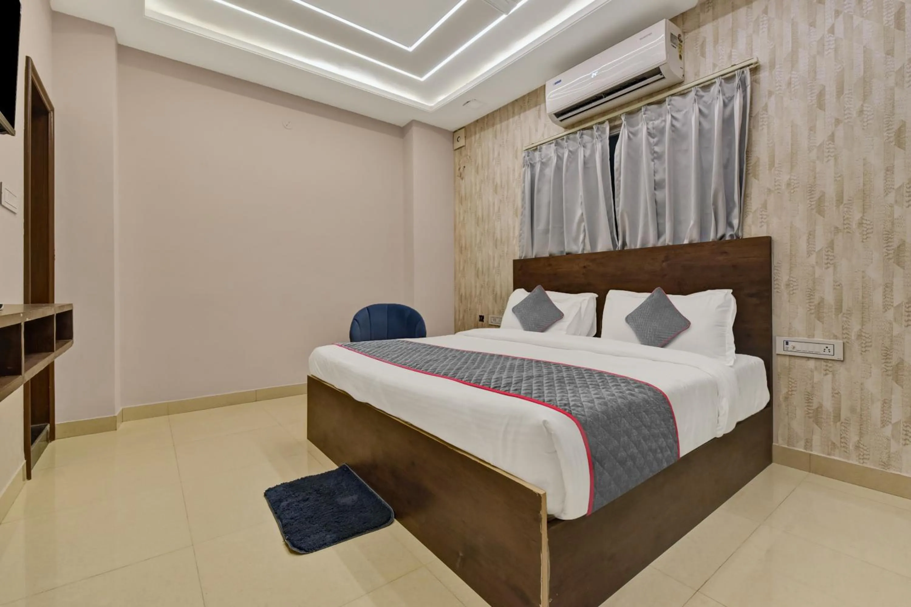 Bedroom, Bed in Hotel O Priyaj